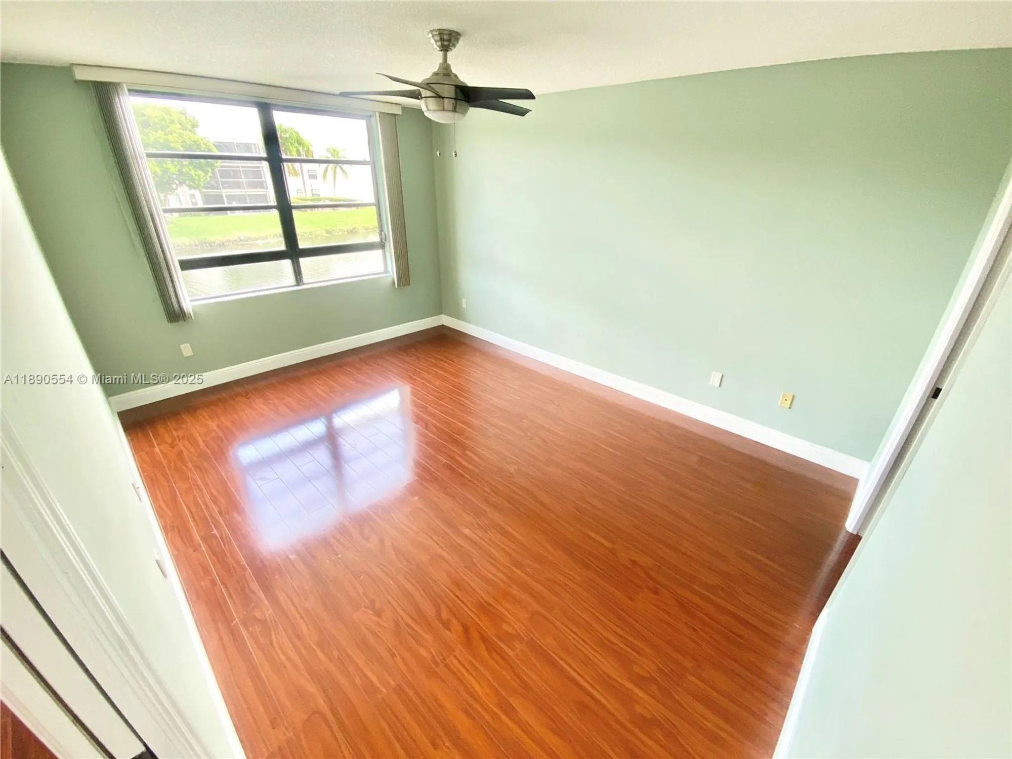 Property Slideshow image 17 of 36 | 10540 e clairmont cir 205, Tamarac, FL, 33321