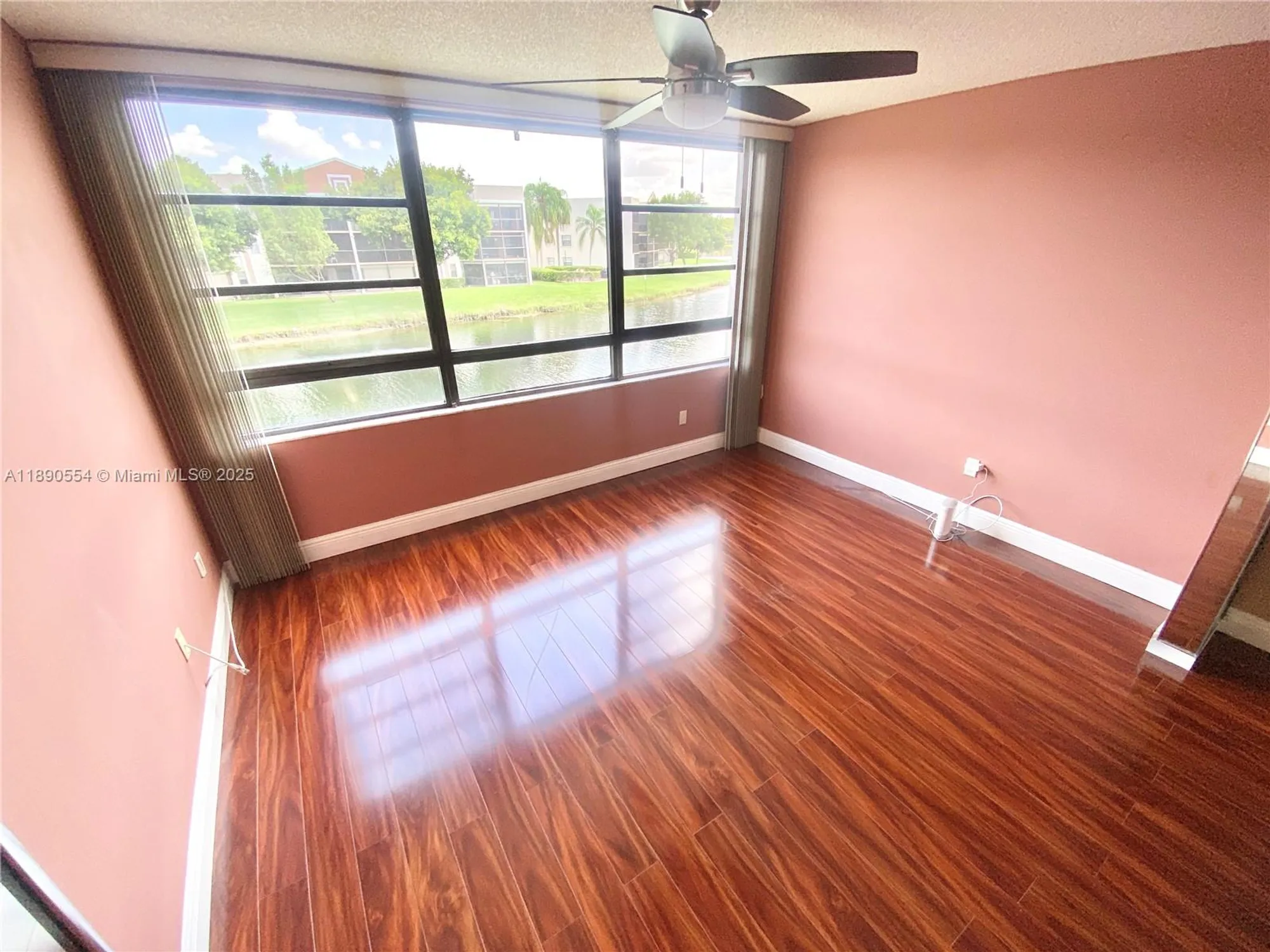 Property Slideshow image 12 of 36 | 10540 e clairmont cir 205, Tamarac, FL, 33321