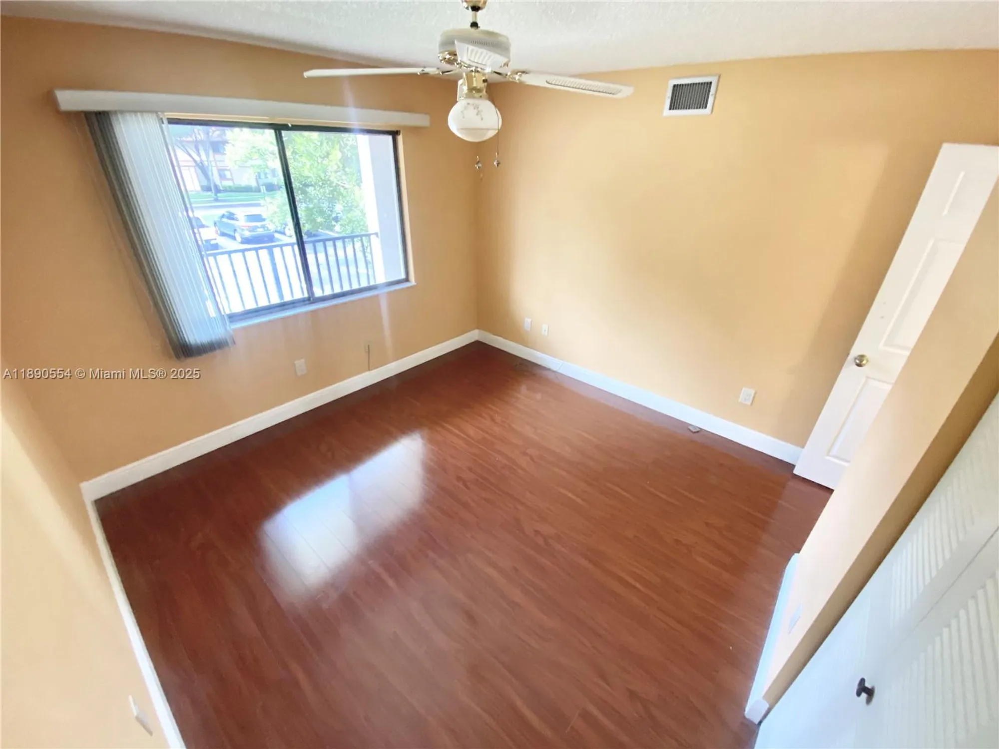 Property Slideshow image 24 of 36 | 10540 e clairmont cir 205, Tamarac, FL, 33321
