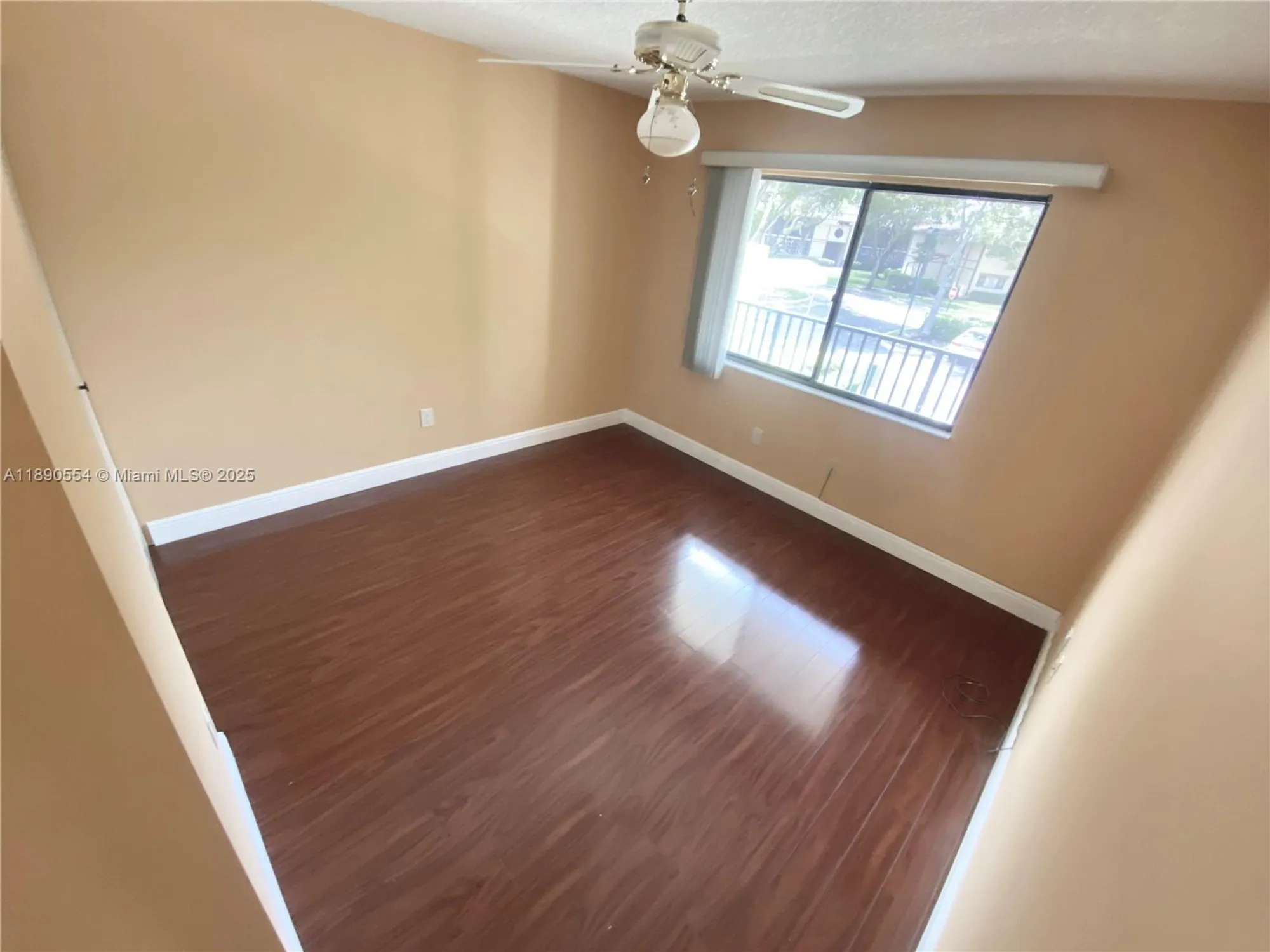 Property Slideshow image 25 of 36 | 10540 e clairmont cir 205, Tamarac, FL, 33321