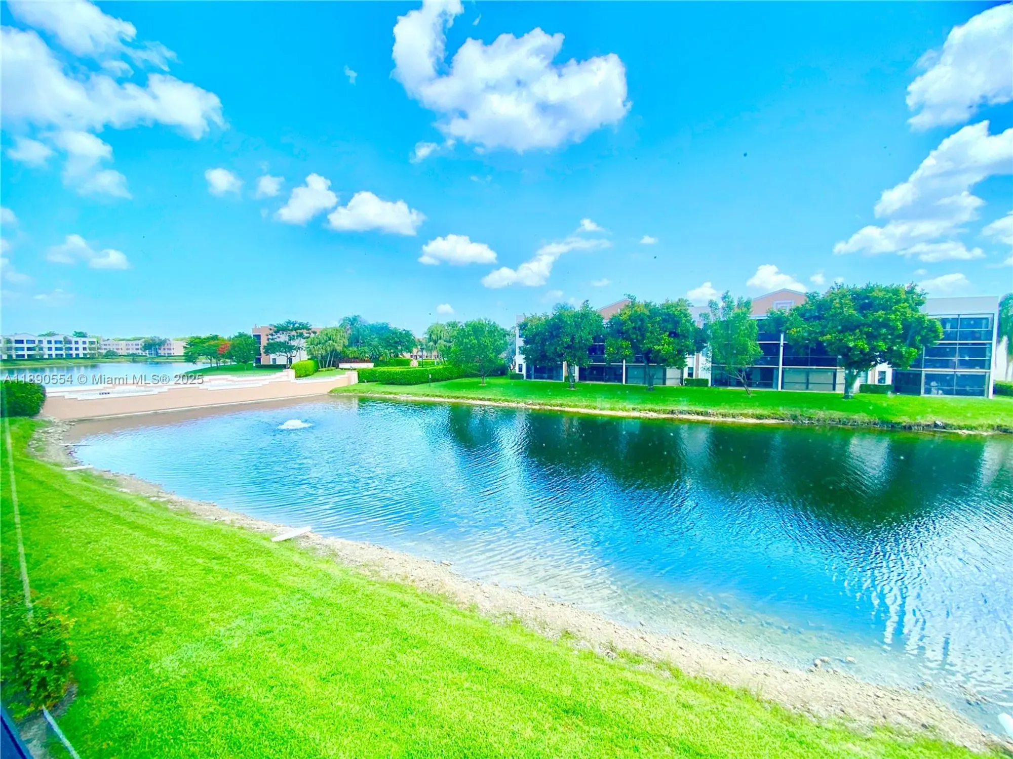 Property Slideshow image 27 of 36 | 10540 e clairmont cir 205, Tamarac, FL, 33321