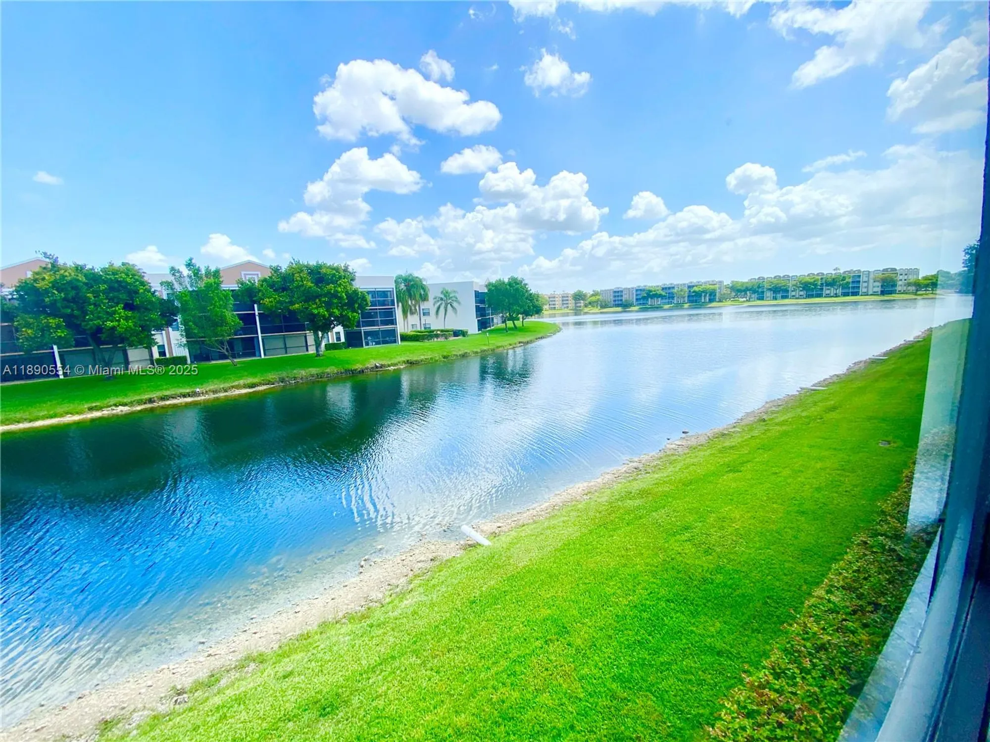 Property Slideshow image 28 of 36 | 10540 e clairmont cir 205, Tamarac, FL, 33321