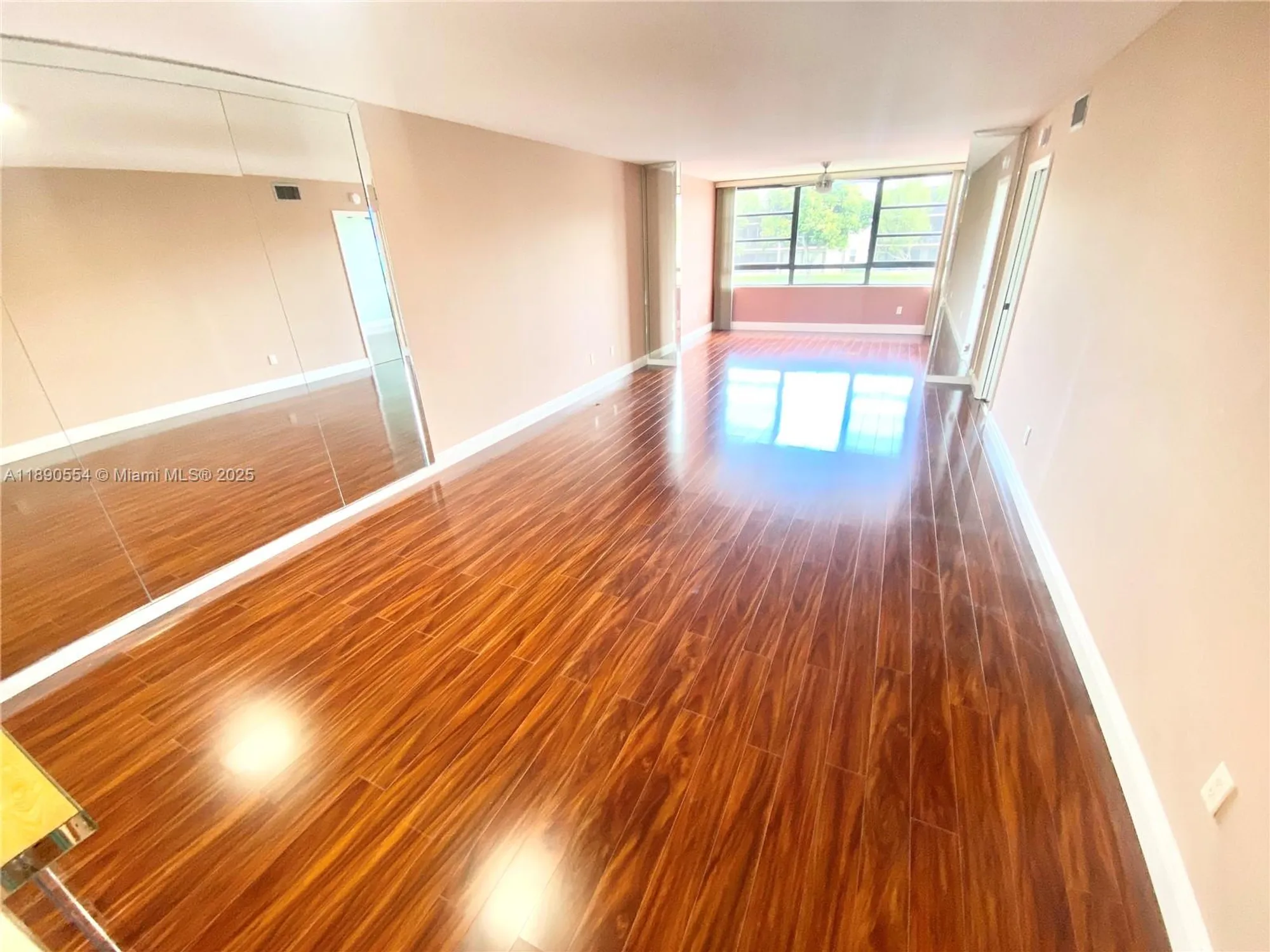 Property Slideshow image 4 of 36 | 10540 e clairmont cir 205, Tamarac, FL, 33321