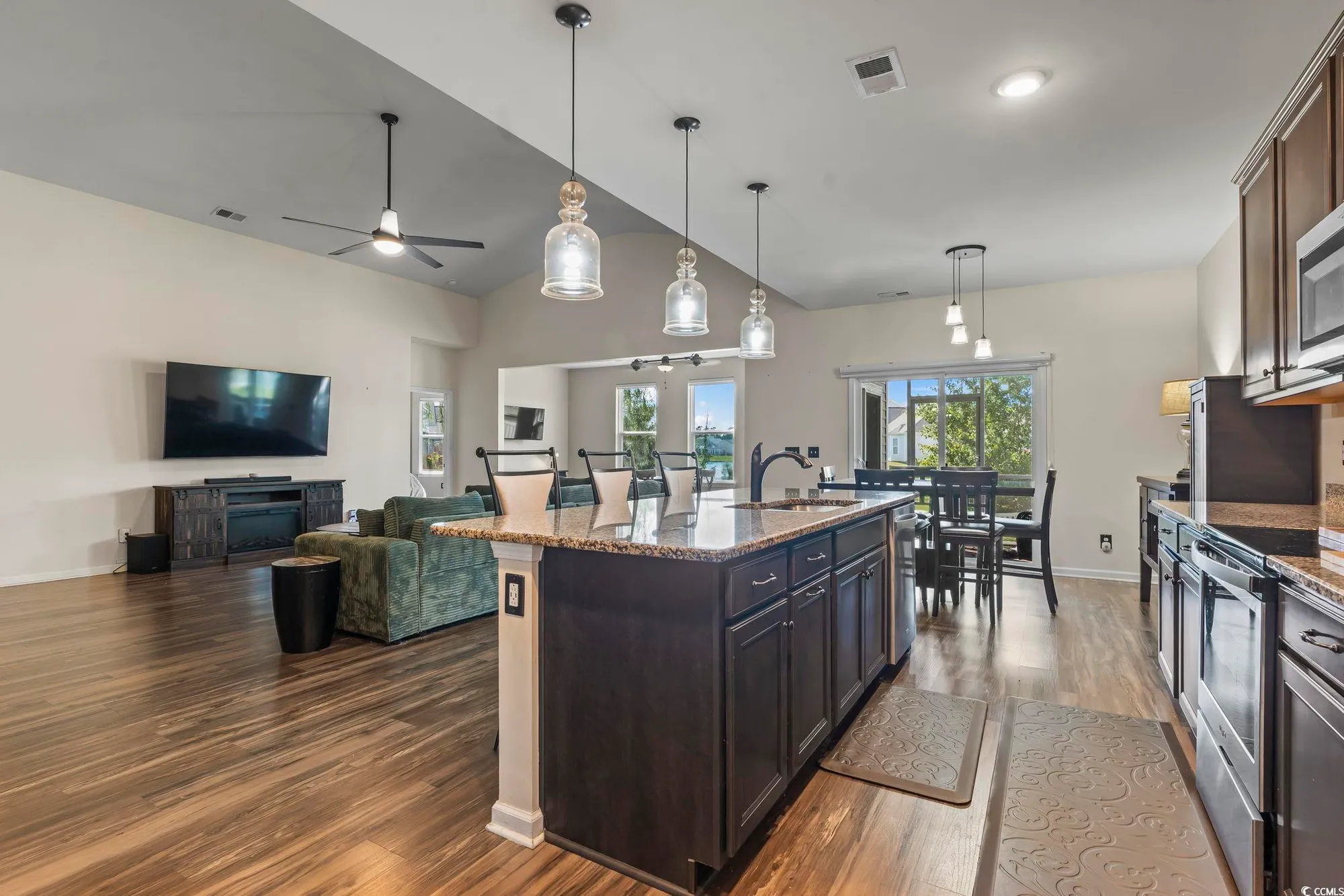 Property Slideshow image 13 of 40 | 256 copper leaf dr, Myrtle Beach, SC, 29588