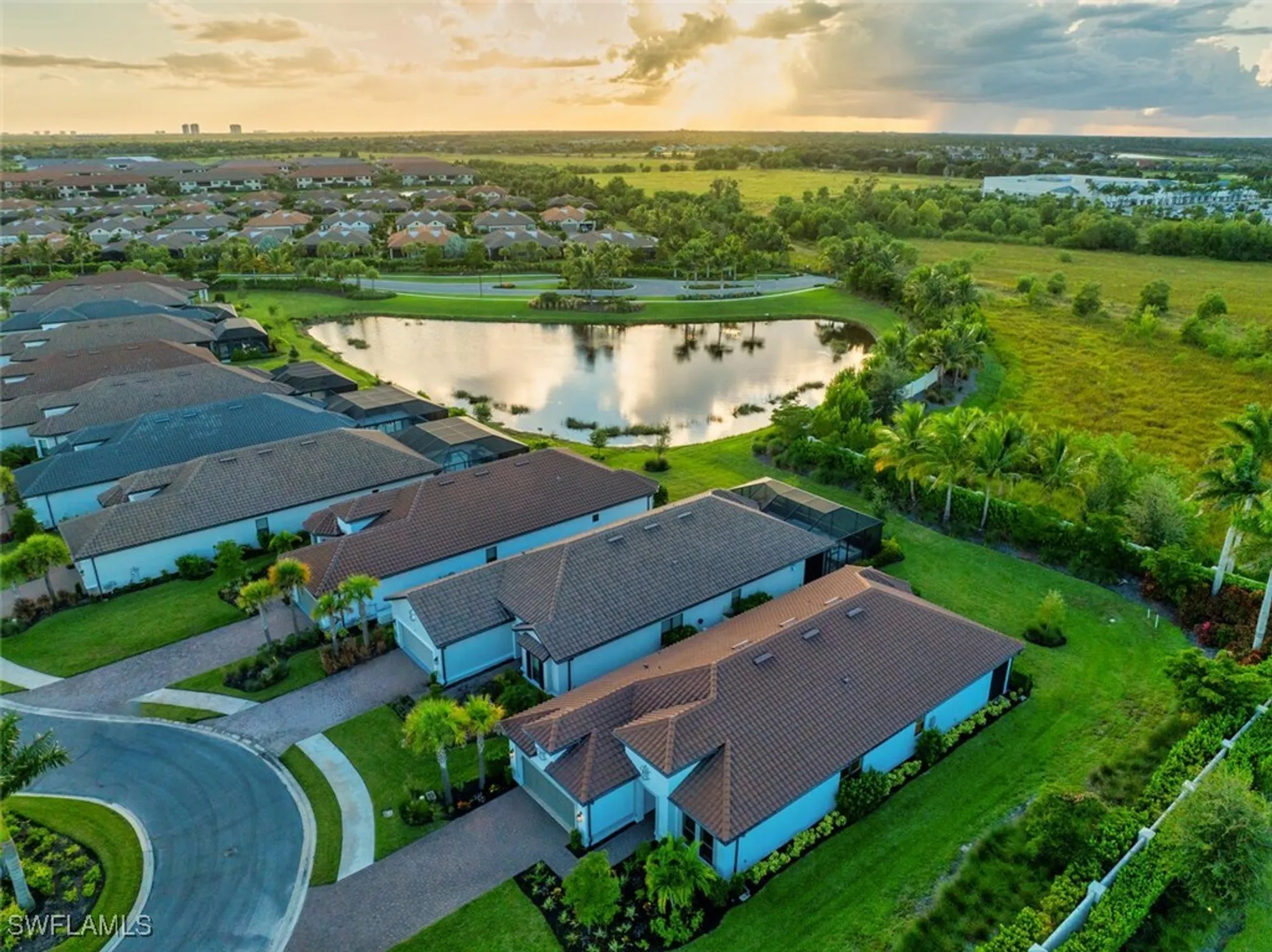 Property Slideshow image 17 of 30 | 15107 pescara st, Naples, FL, 34114