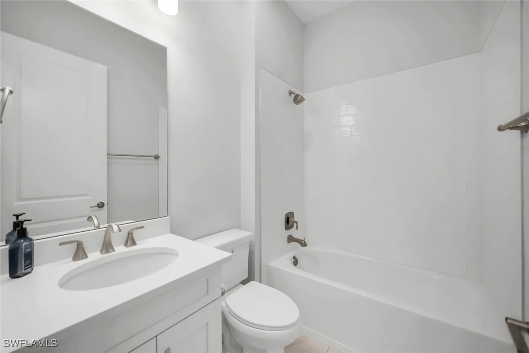 Property Slideshow image 10 of 30 | 15107 pescara st, Naples, FL, 34114