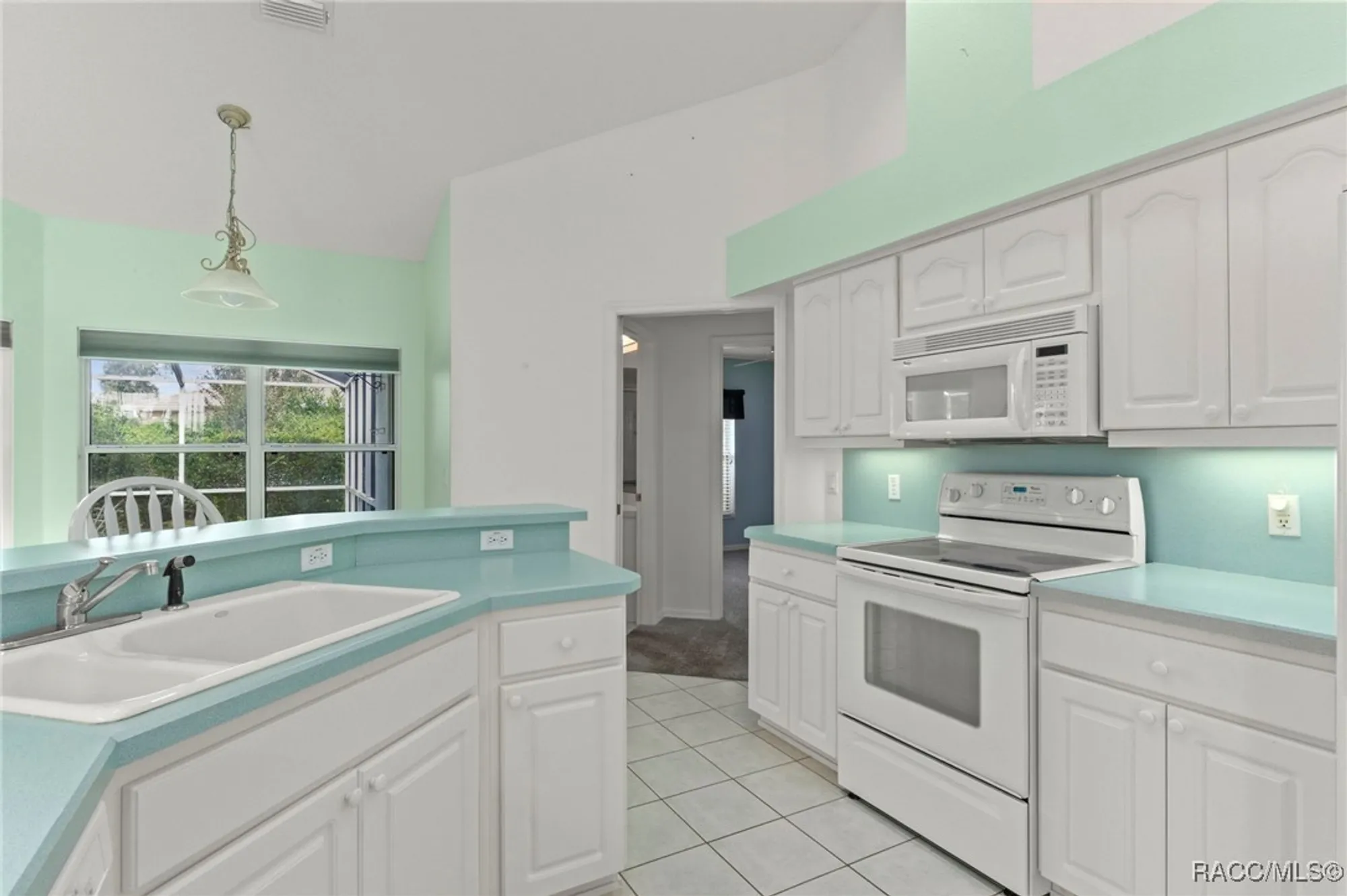 Property Slideshow image 14 of 76 | 3825 e arbor lakes dr, Hernando, FL, 34442