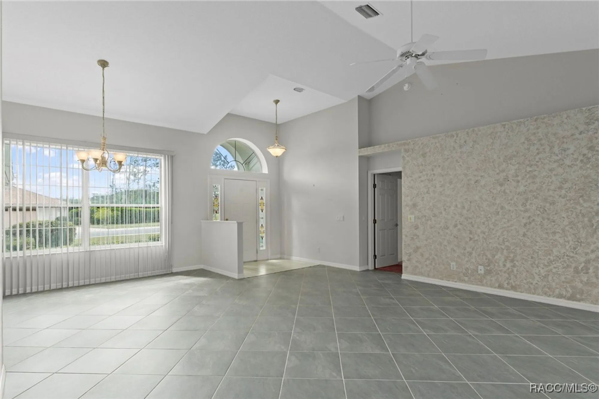 Property Slideshow image 5 of 76 | 3825 e arbor lakes dr, Hernando, FL, 34442