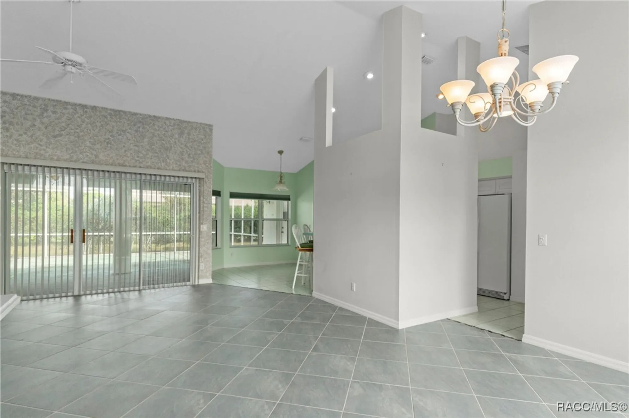 Property Slideshow image 8 of 76 | 3825 e arbor lakes dr, Hernando, FL, 34442