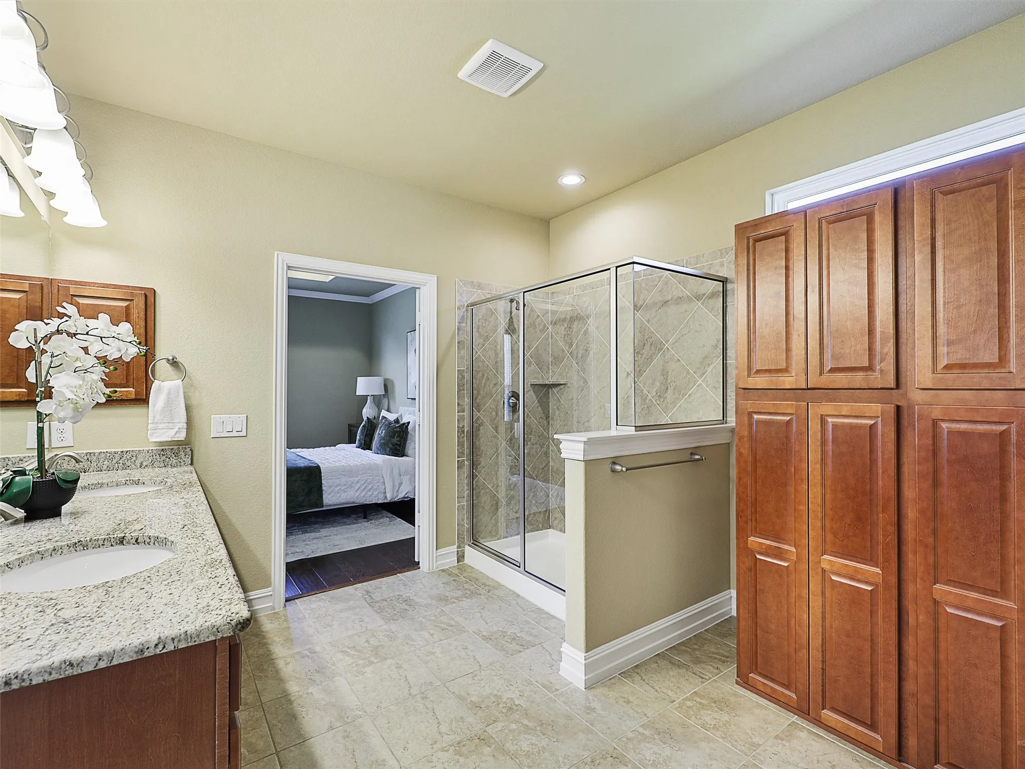 Property Slideshow image 27 of 40 | 2464 luna vista ln, Frisco, TX, 75036