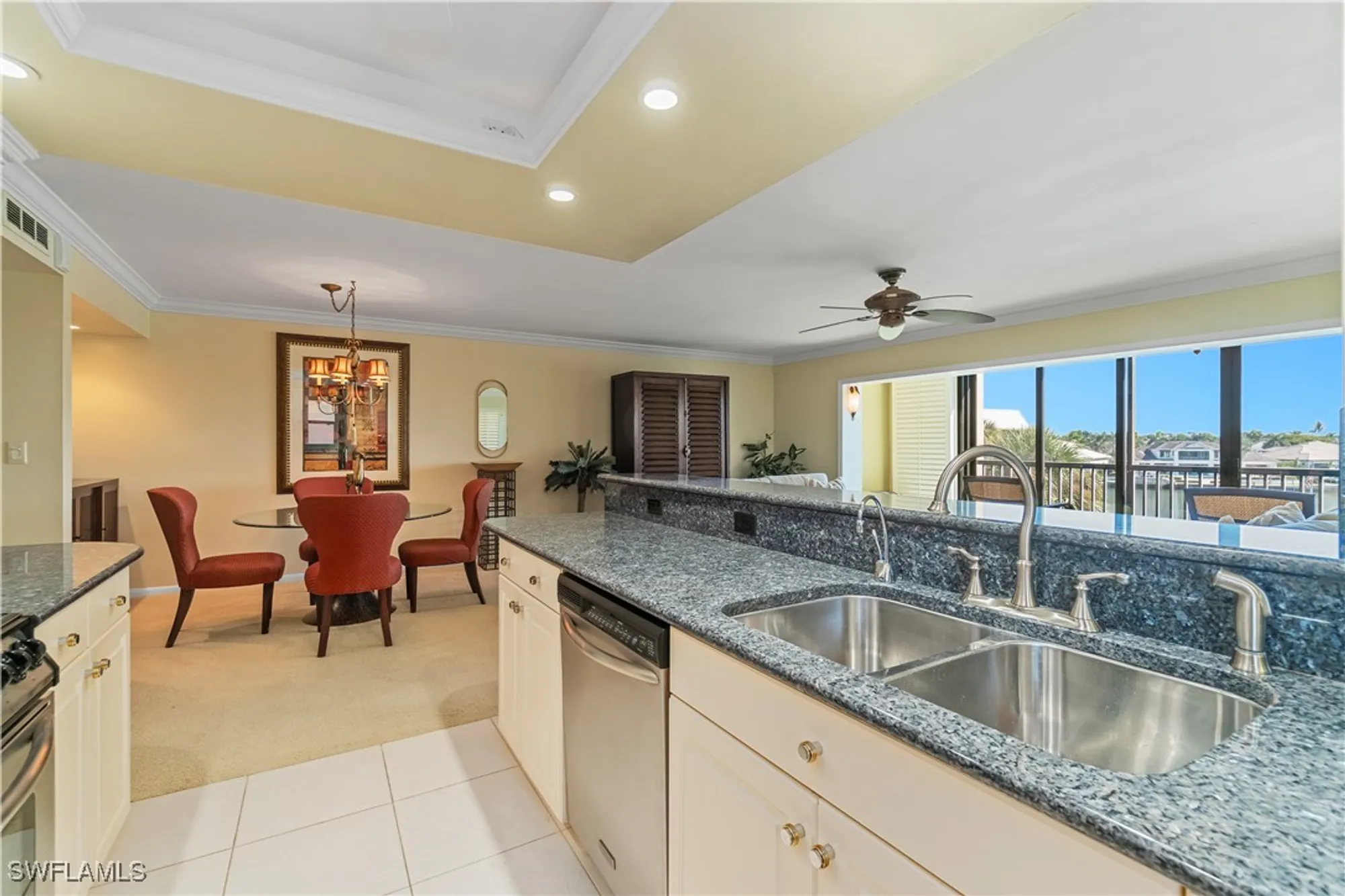 Property Slideshow image 11 of 24 | 3000 gulf shore blvd 410, Naples, FL, 34103
