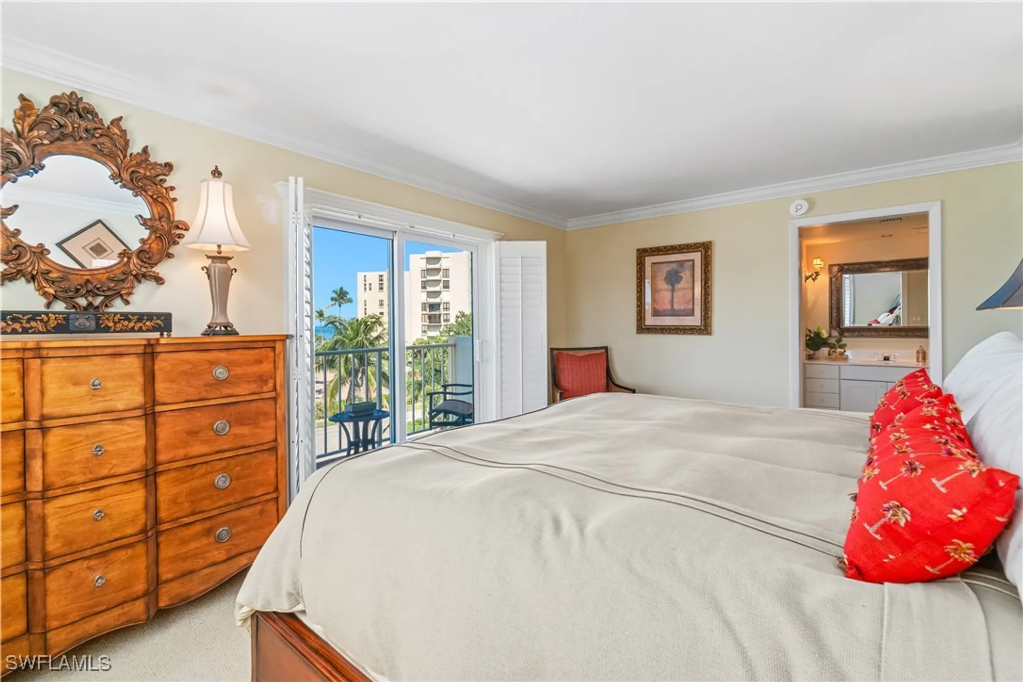 Property Slideshow image 13 of 24 | 3000 gulf shore blvd 410, Naples, FL, 34103