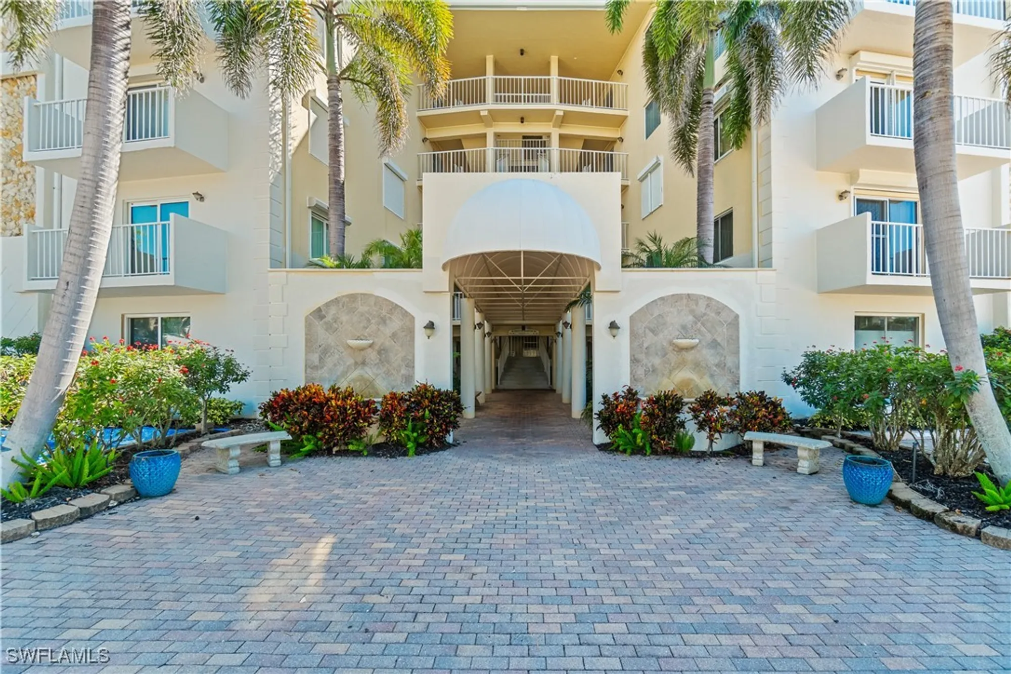 Property Slideshow image 22 of 24 | 3000 gulf shore blvd 410, Naples, FL, 34103