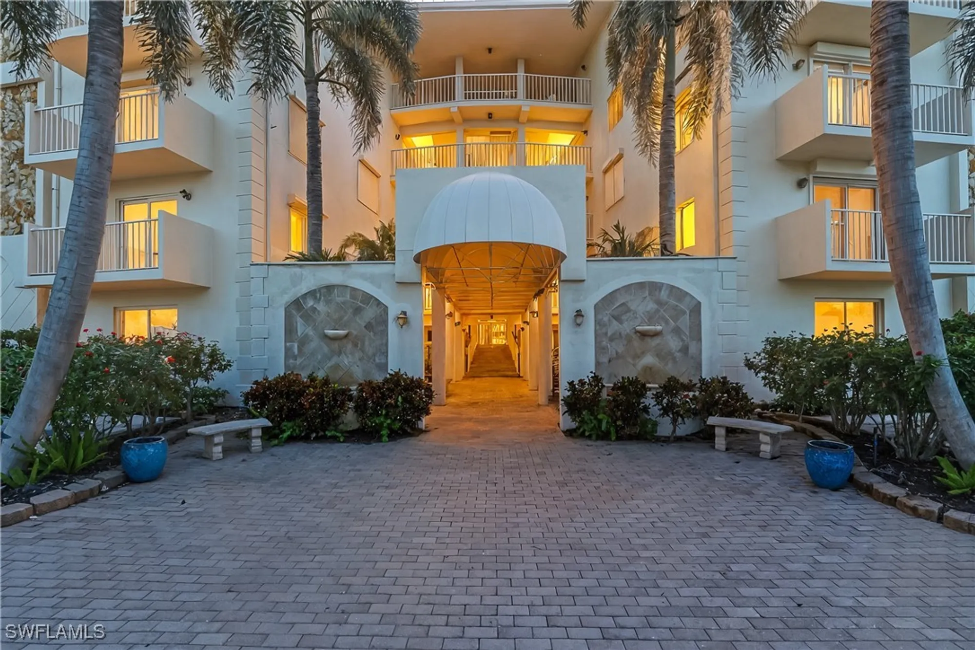 Property Slideshow image 23 of 24 | 3000 gulf shore blvd 410, Naples, FL, 34103