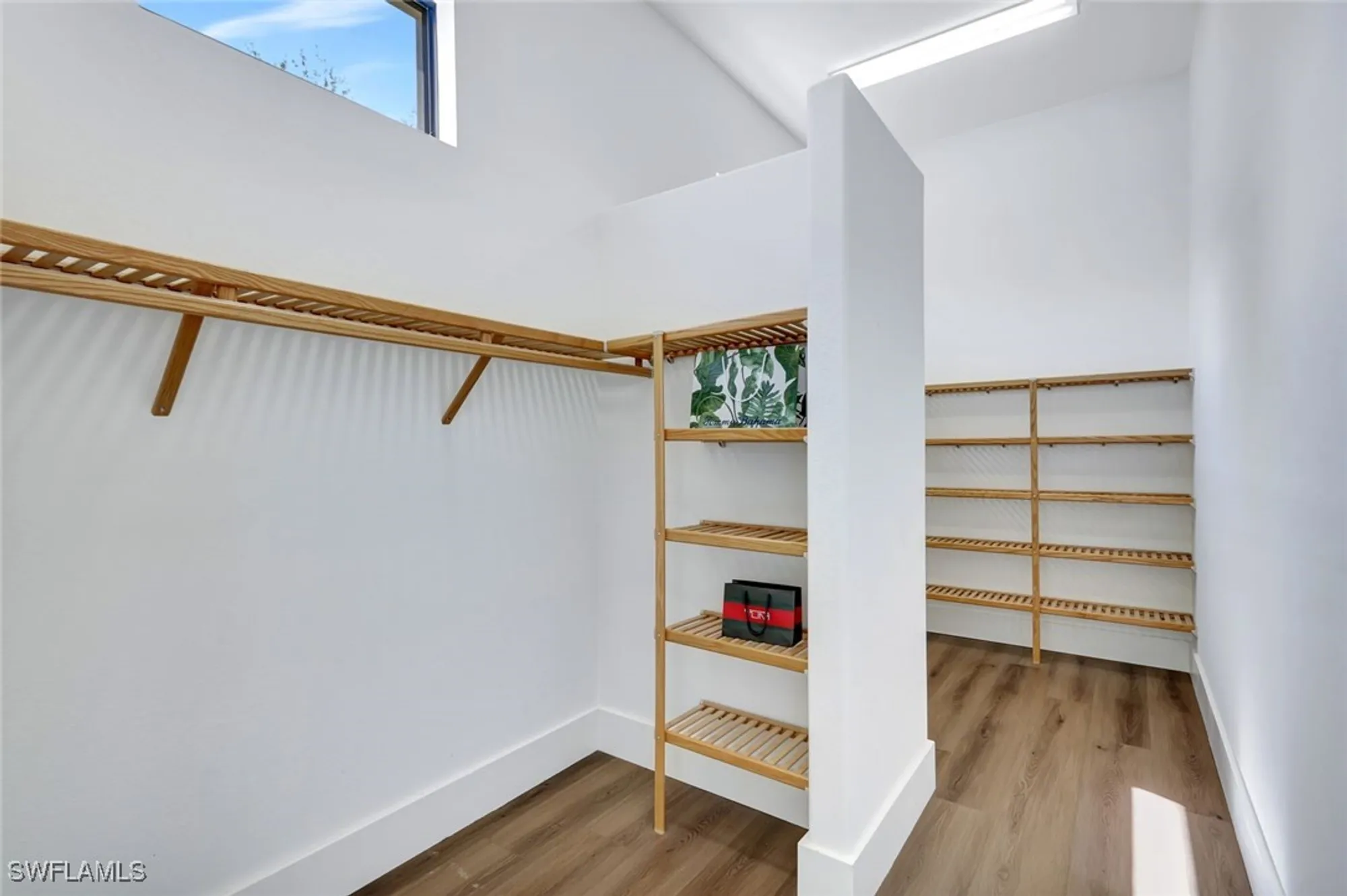 Property Slideshow image 12 of 23 | 5717 hammock isles dr, Naples, FL, 34119