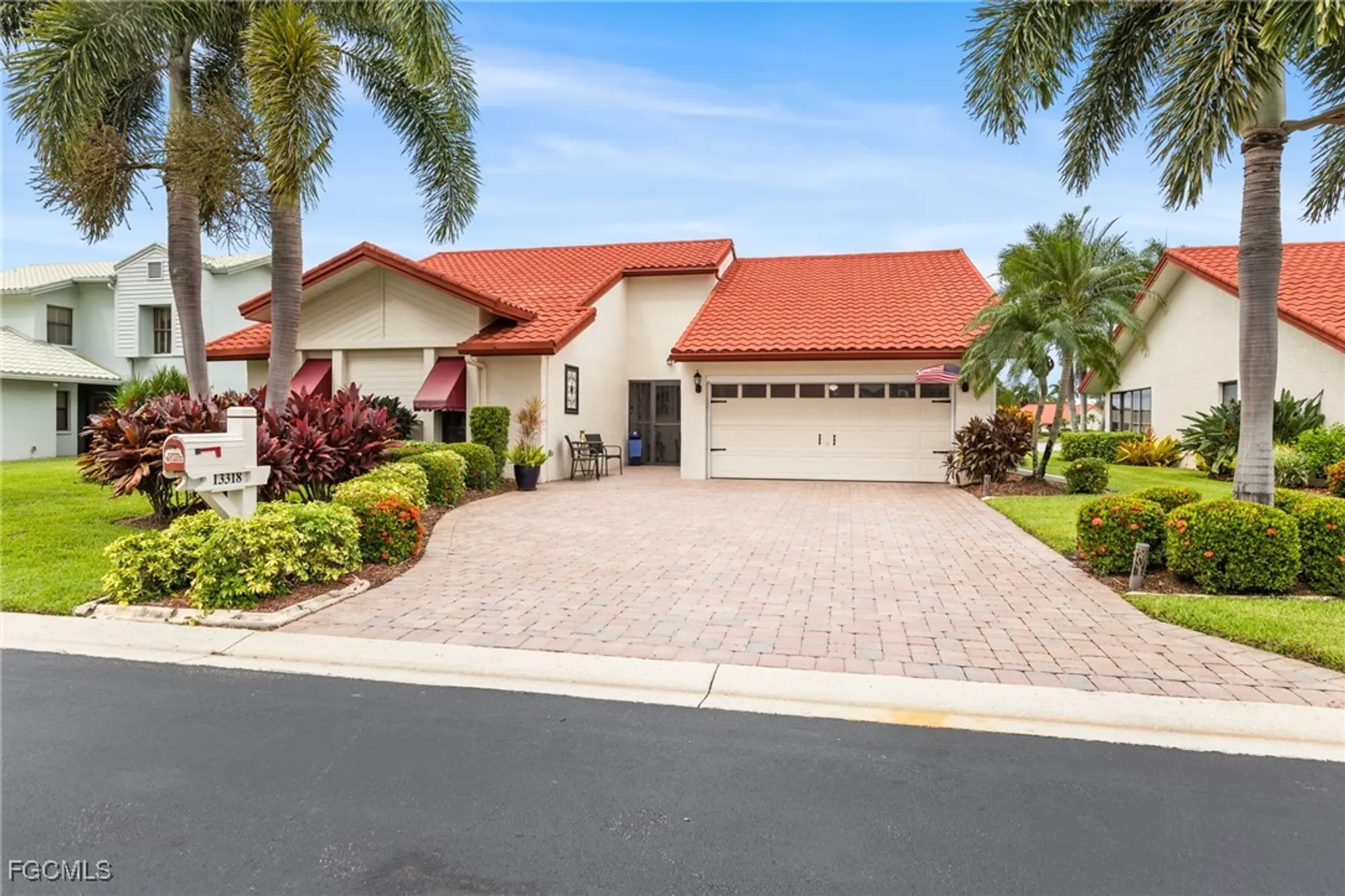 Property Slideshow image 15 of 49 | 13318 oak hill loop, Fort Myers, FL, 33912