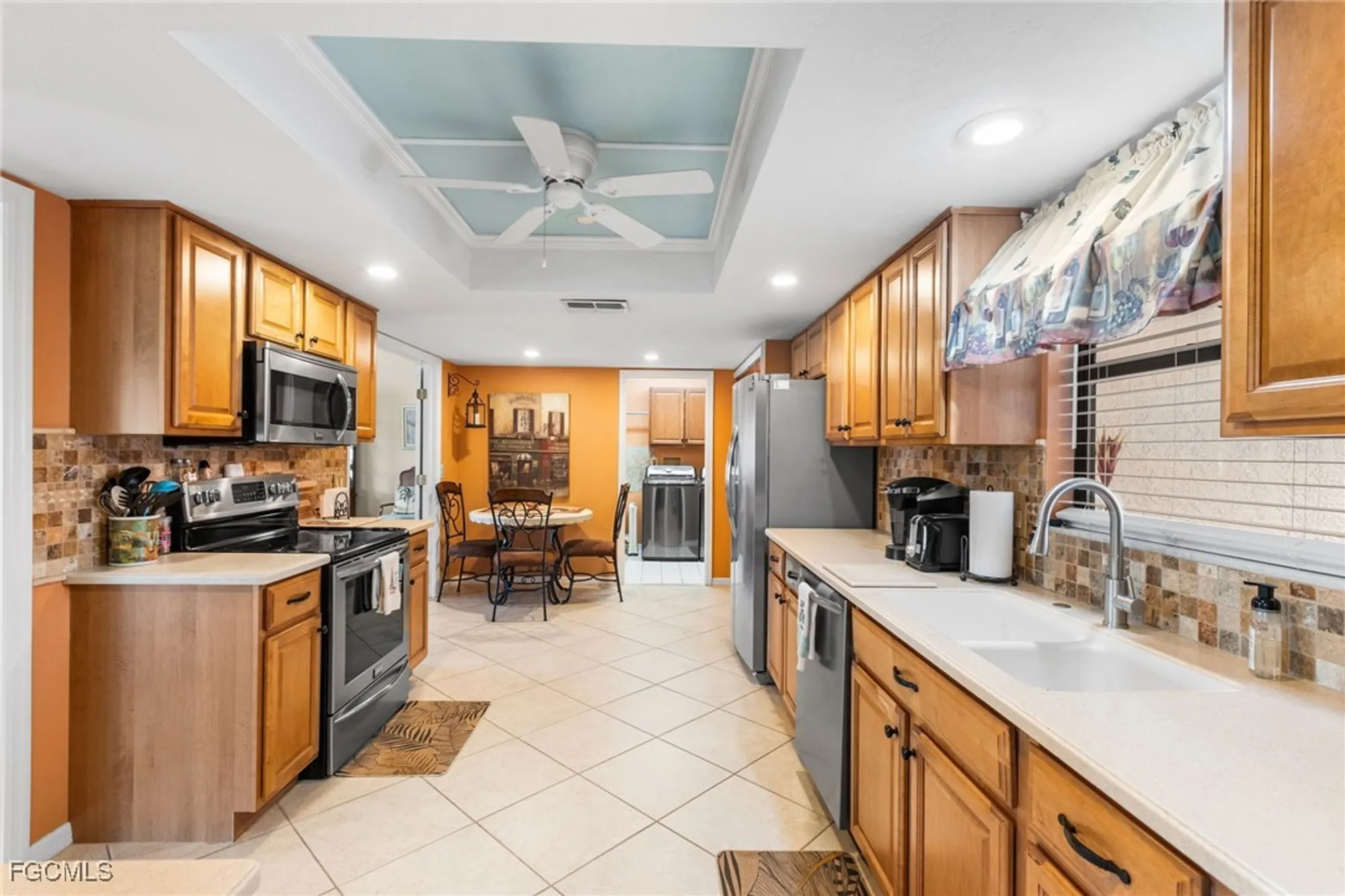Property Slideshow image 5 of 49 | 13318 oak hill loop, Fort Myers, FL, 33912