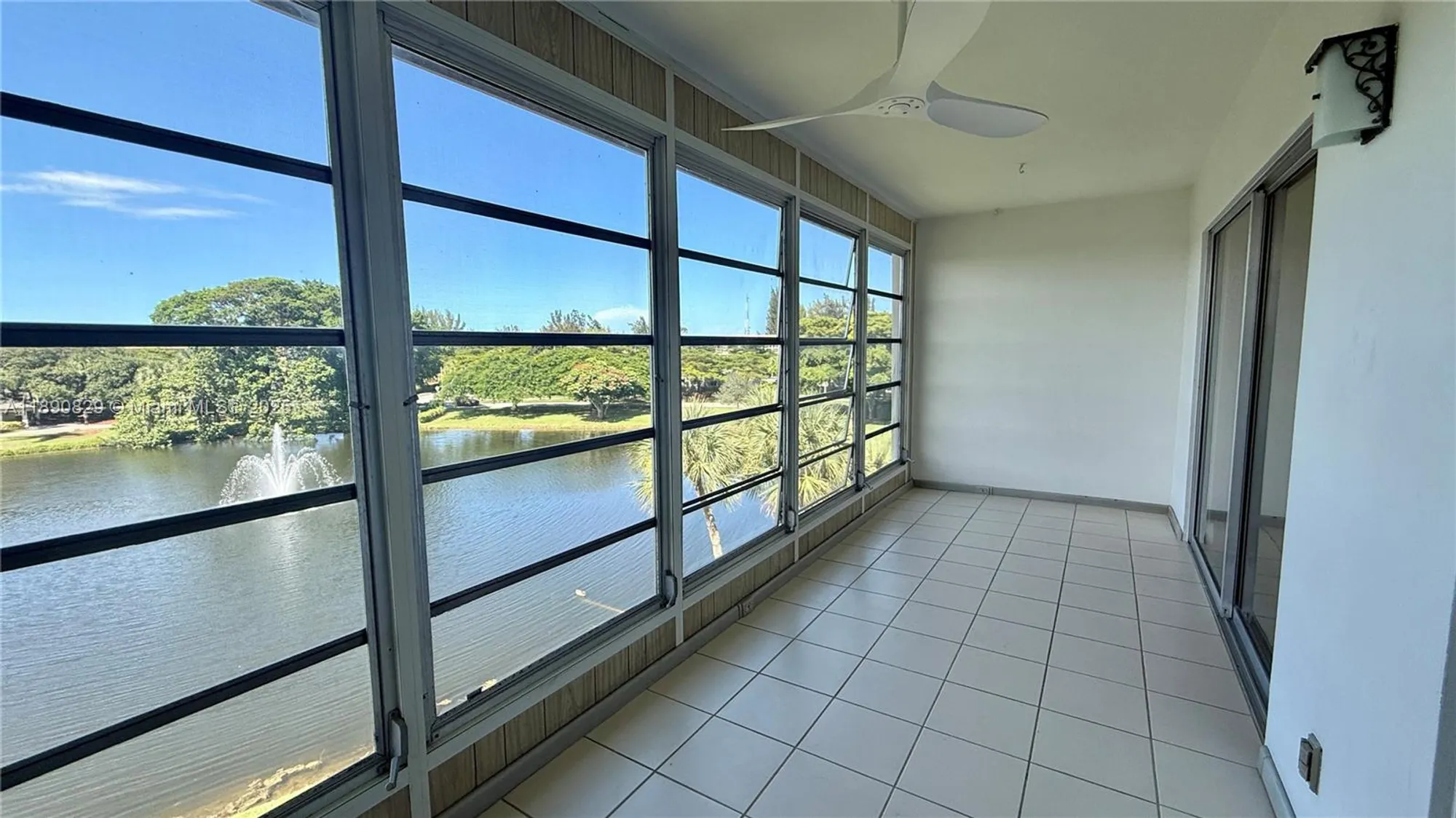 Property Slideshow image 11 of 24 | 4301 martinique cir e4, Coconut Creek, FL, 33066