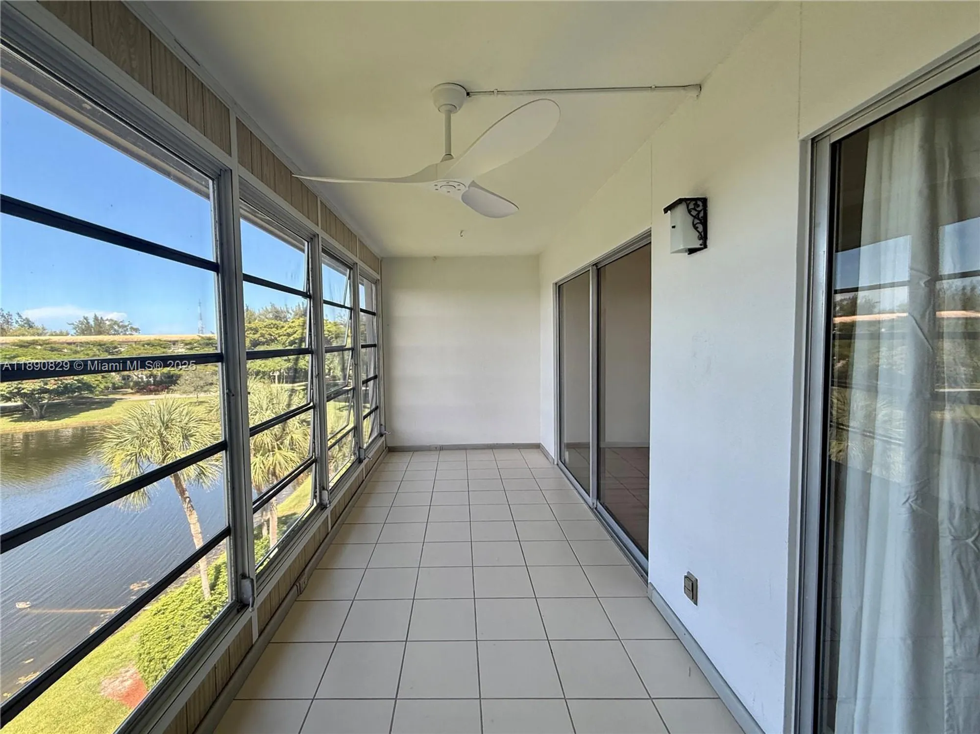 Property Slideshow image 12 of 24 | 4301 martinique cir e4, Coconut Creek, FL, 33066