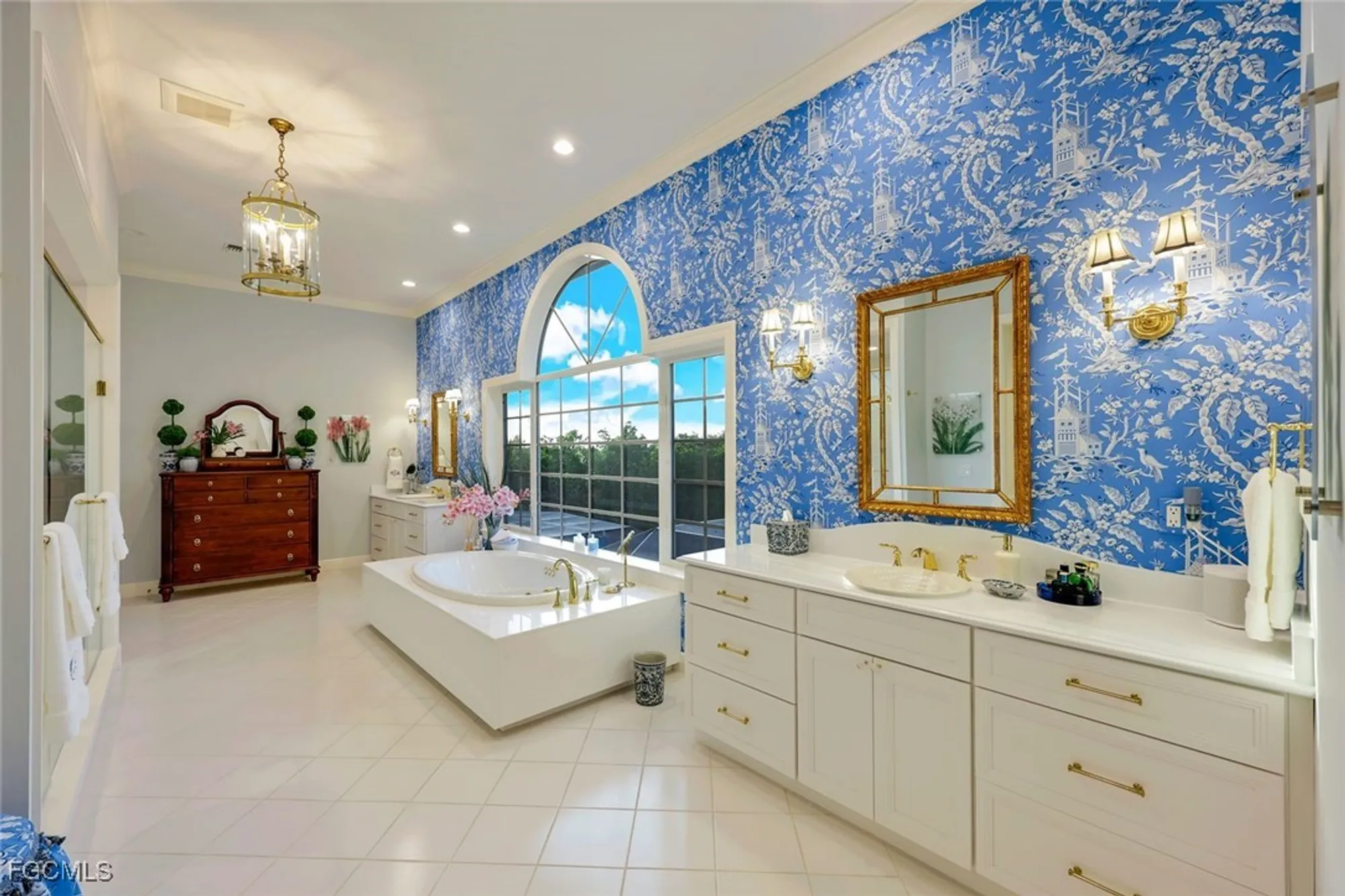 Property Slideshow image 18 of 50 | 27710 marina isle ct, Bonita Springs, FL, 34134