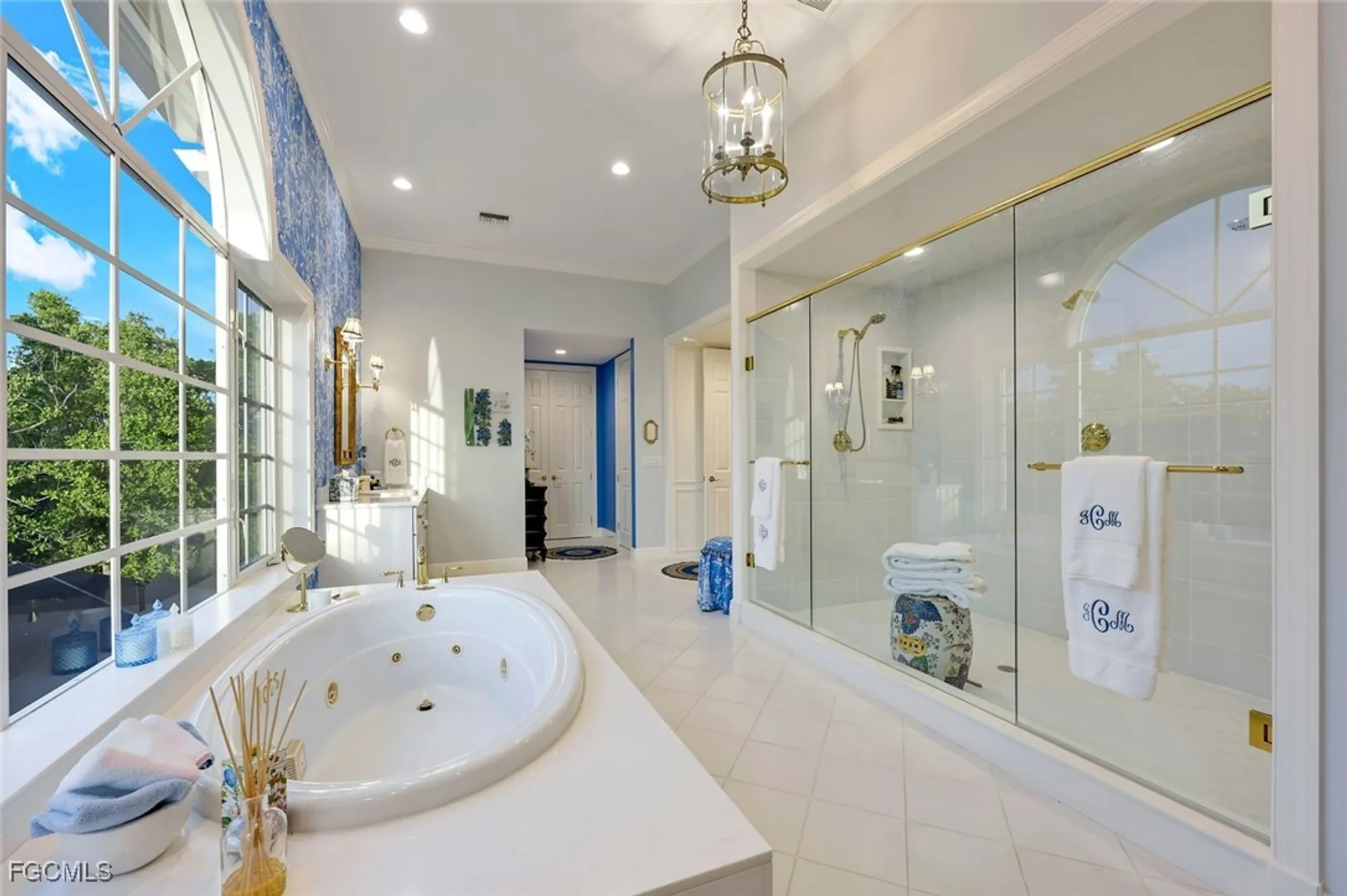 Property Slideshow image 19 of 50 | 27710 marina isle ct, Bonita Springs, FL, 34134