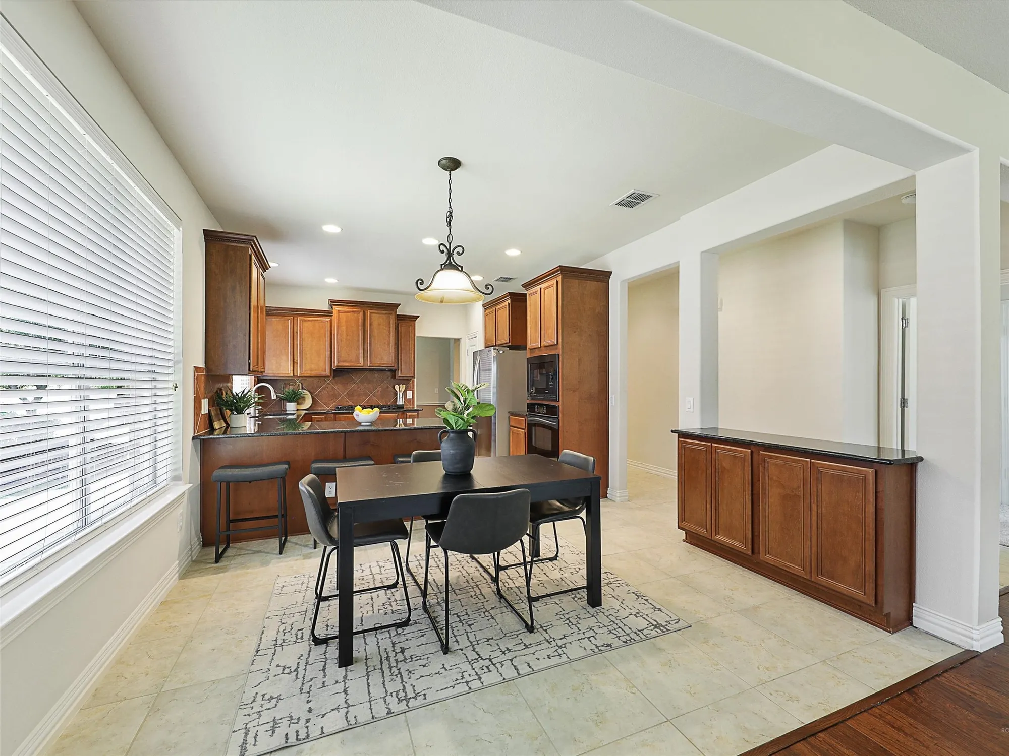 Property Slideshow image 13 of 39 | 248 burnswick isles way, Frisco, TX, 75036
