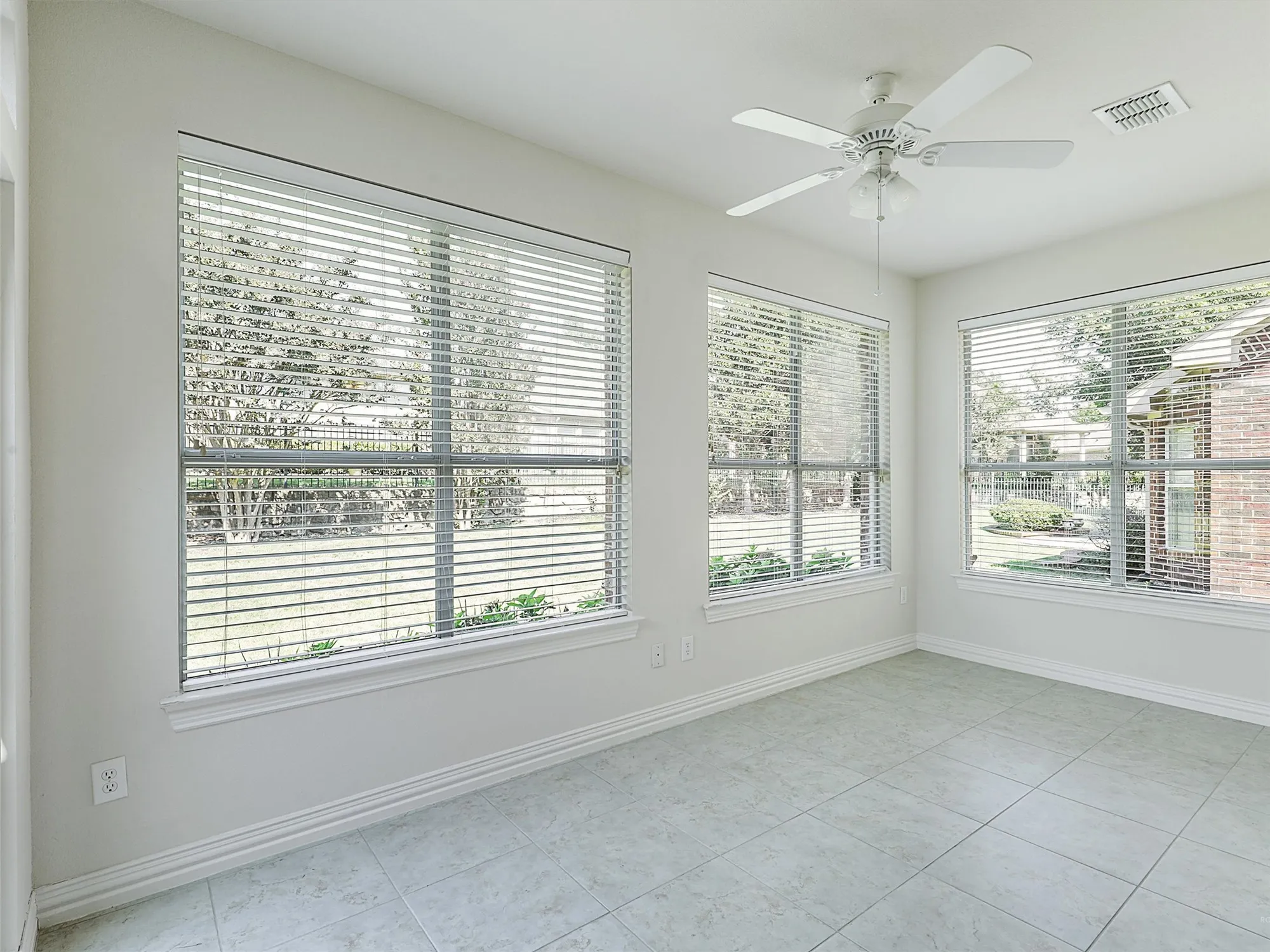 Property Slideshow image 20 of 39 | 248 burnswick isles way, Frisco, TX, 75036