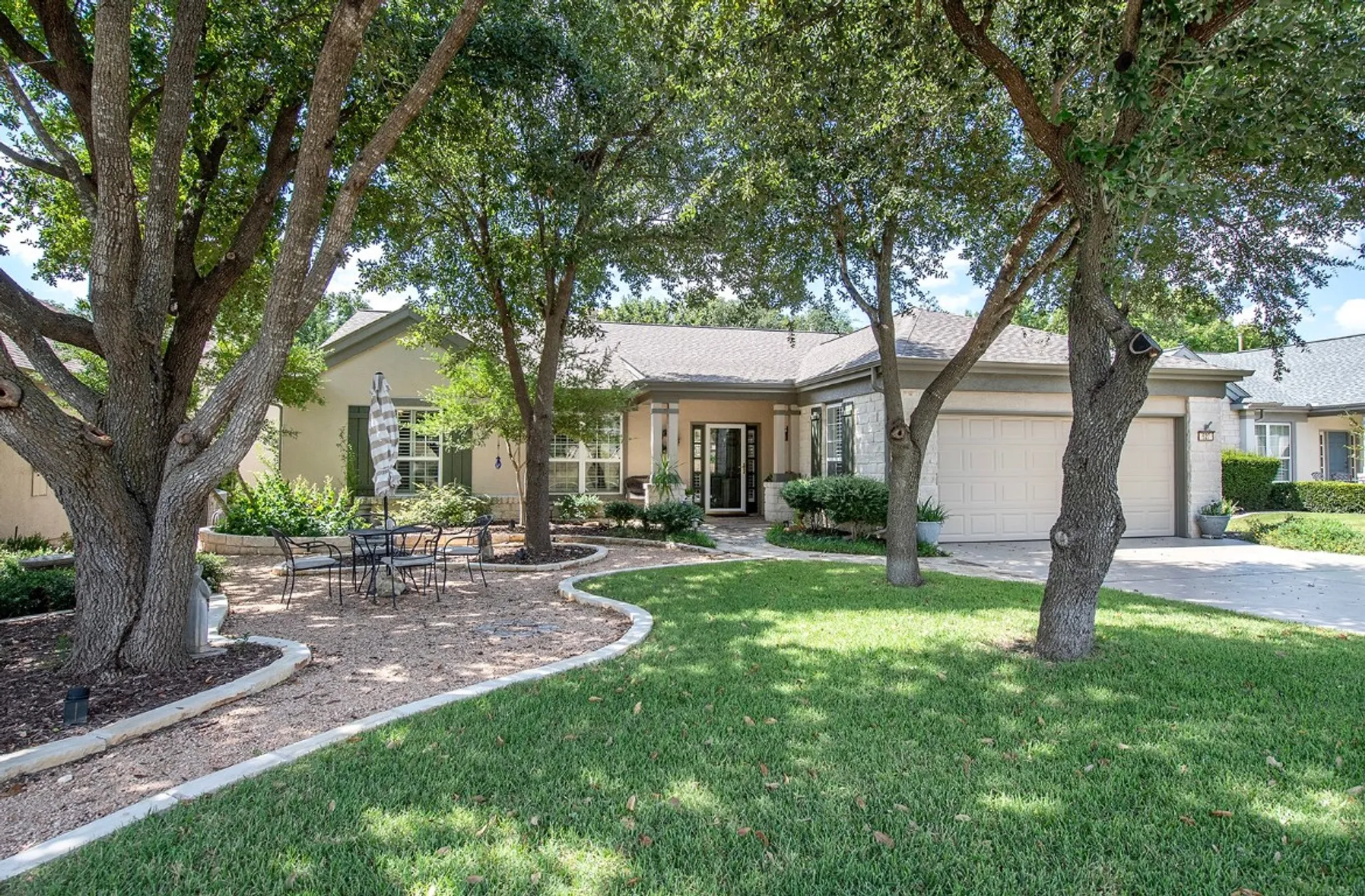 Property Slideshow image 1 of 35 | 627 armstrong dr, Georgetown, TX, 78633