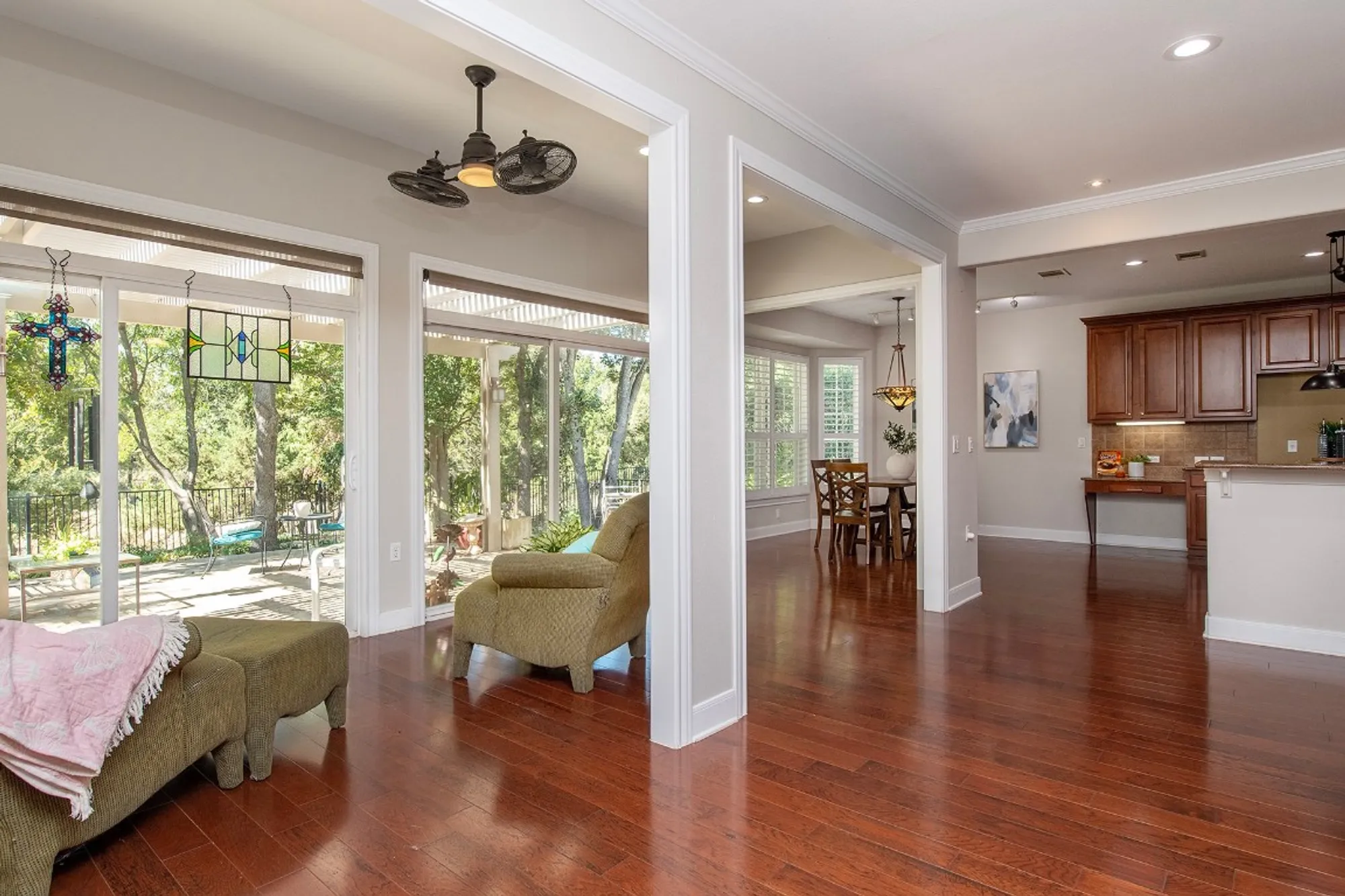 Property Slideshow image 13 of 35 | 627 armstrong dr, Georgetown, TX, 78633