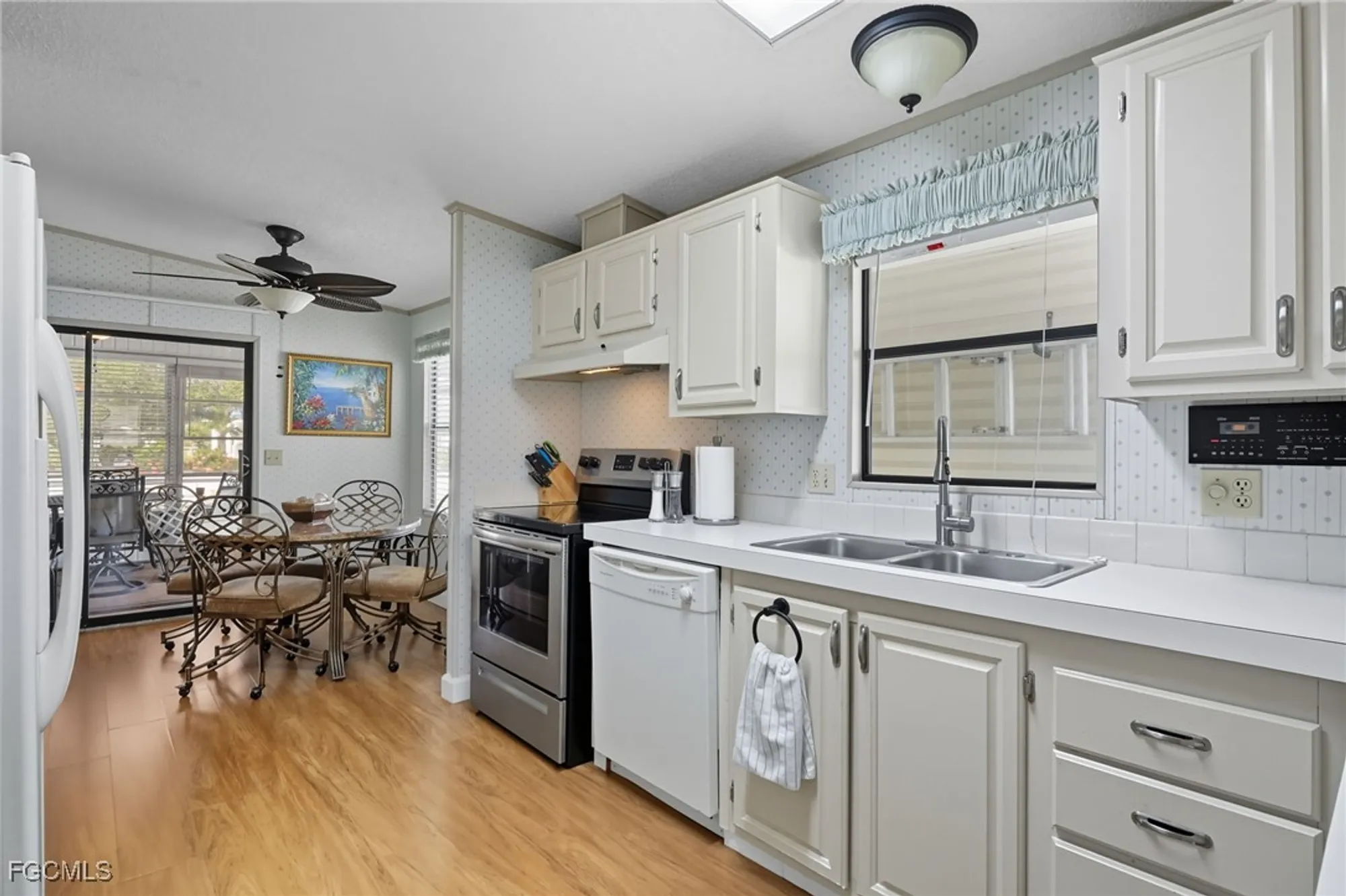 Property Slideshow image 13 of 36 | 14527 paul revere loop, North Fort Myers, FL, 33917