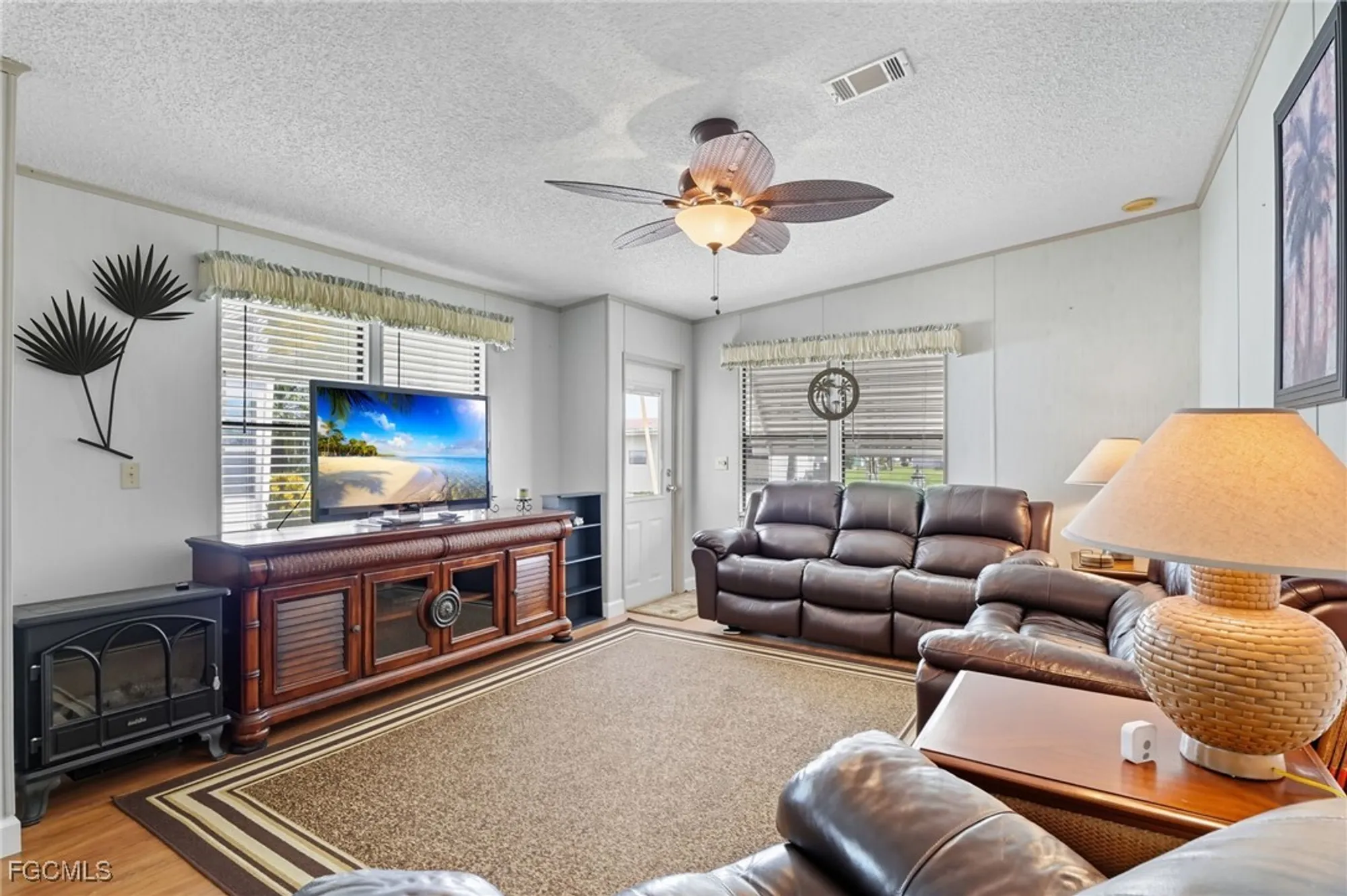 Property Slideshow image 9 of 36 | 14527 paul revere loop, North Fort Myers, FL, 33917