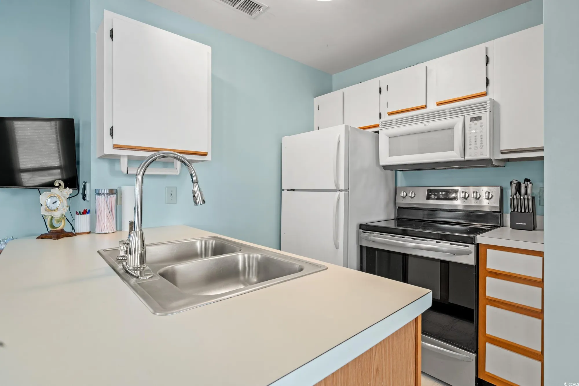 Property Slideshow image 7 of 20 | 408 tree top ct a, Myrtle Beach, SC, 29588