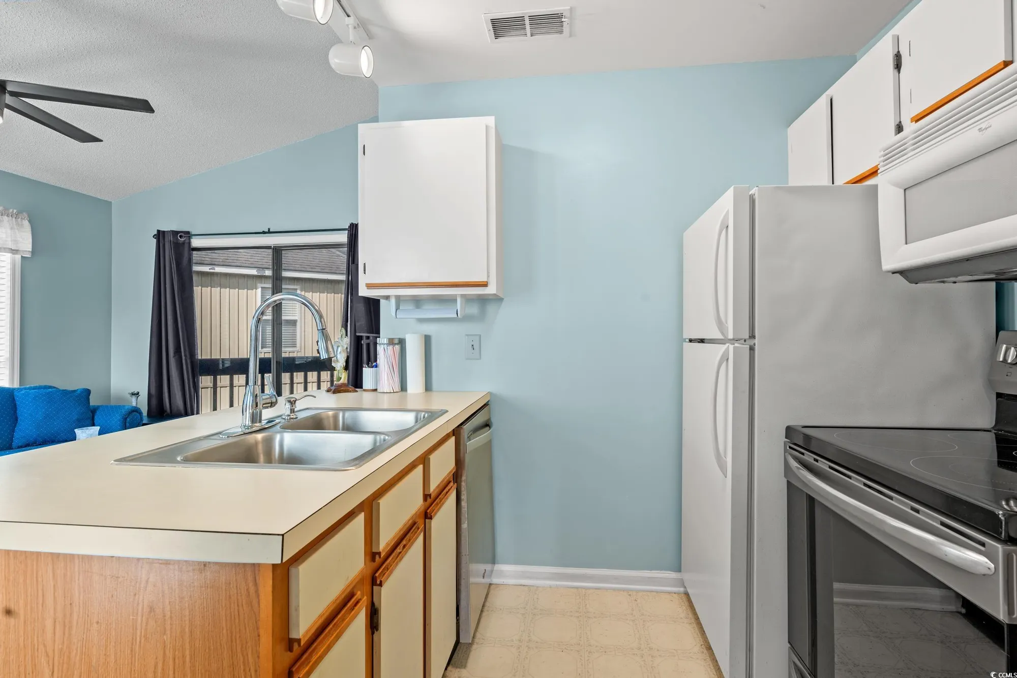 Property Slideshow image 8 of 20 | 408 tree top ct a, Myrtle Beach, SC, 29588