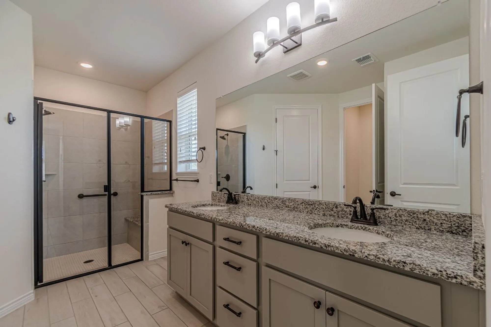 Property Slideshow image 19 of 37 | 121 charming redbud ln # 168, San Marcos, TX, 78666