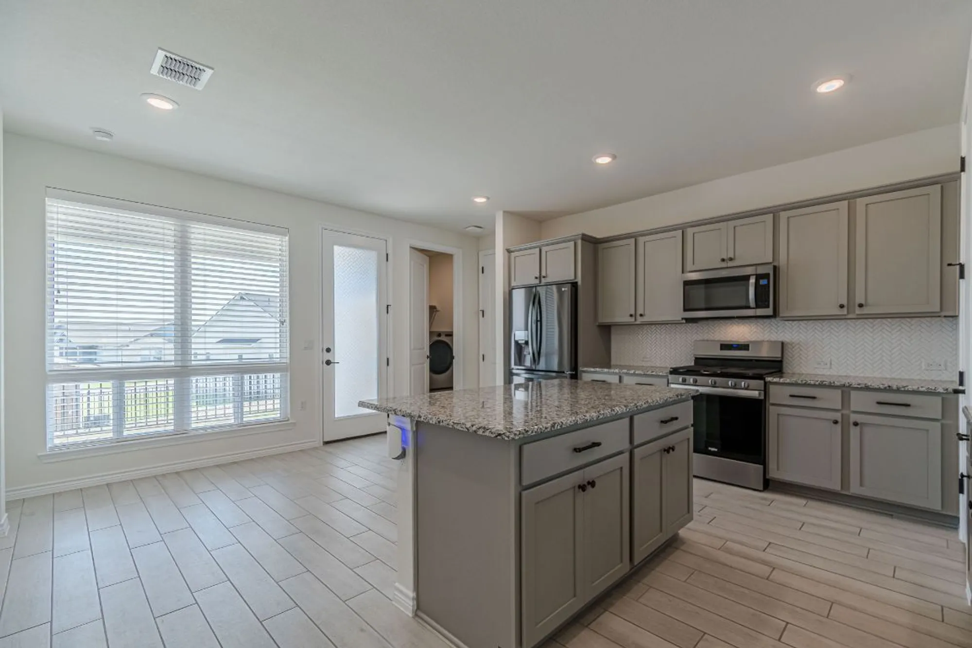 Property Slideshow image 11 of 37 | 121 charming redbud ln # 168, San Marcos, TX, 78666