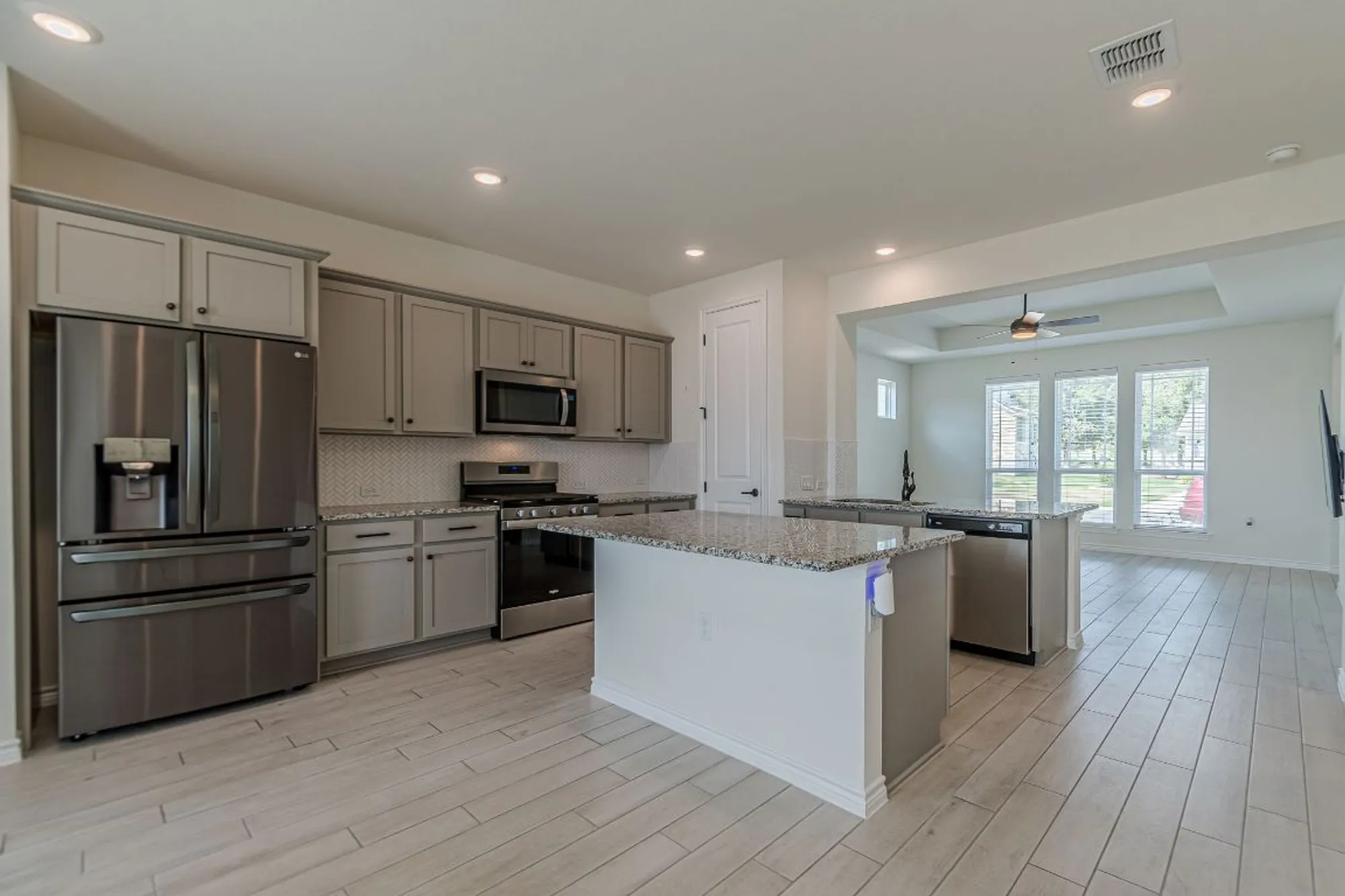 Property Slideshow image 12 of 37 | 121 charming redbud ln # 168, San Marcos, TX, 78666