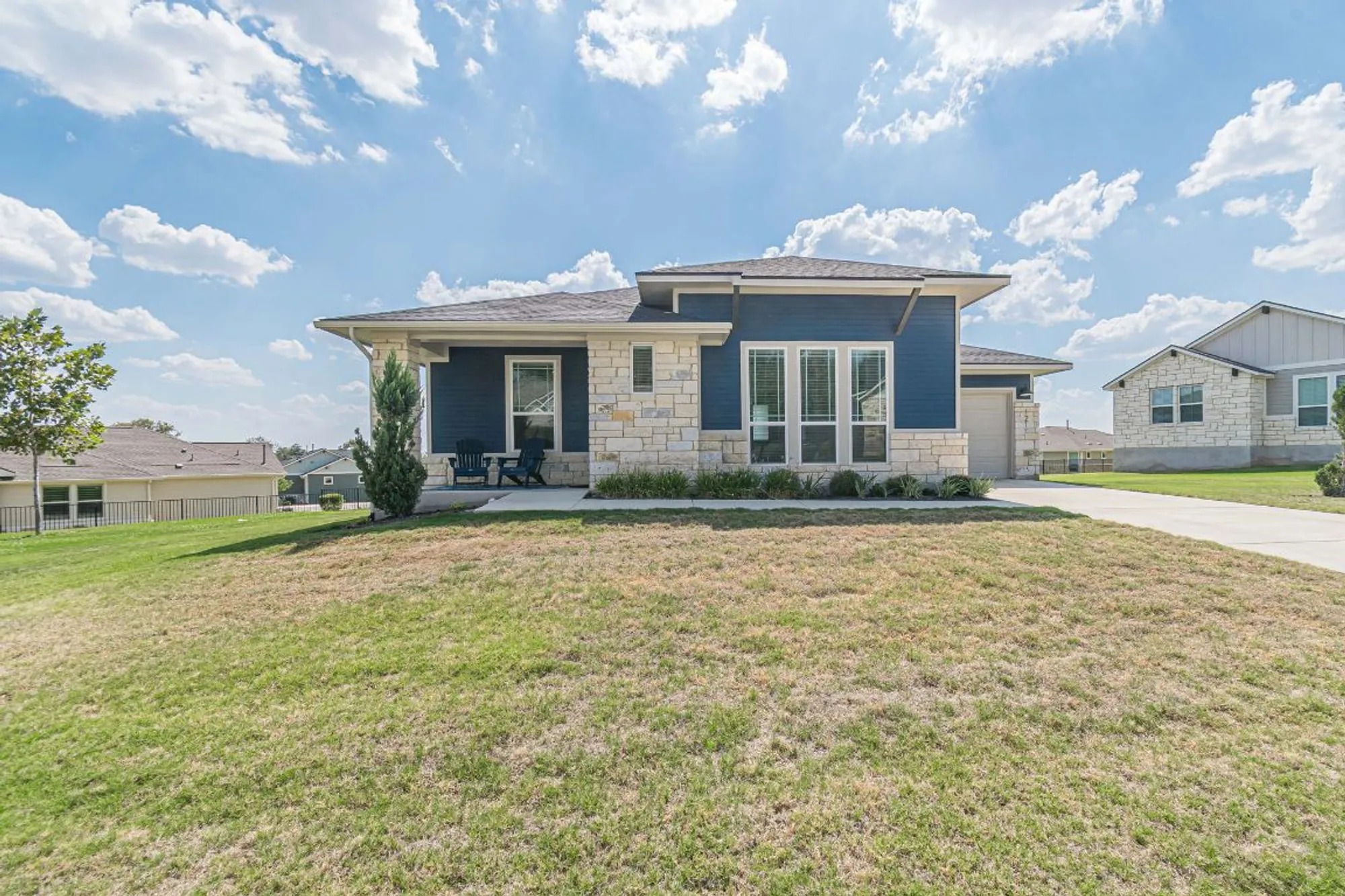 Property Slideshow image 2 of 37 | 121 charming redbud ln # 168, San Marcos, TX, 78666