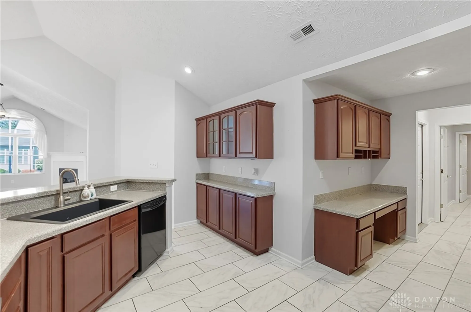 Property Slideshow image 14 of 41 | 3392 greenburn rd, Beavercreek, OH, 45434