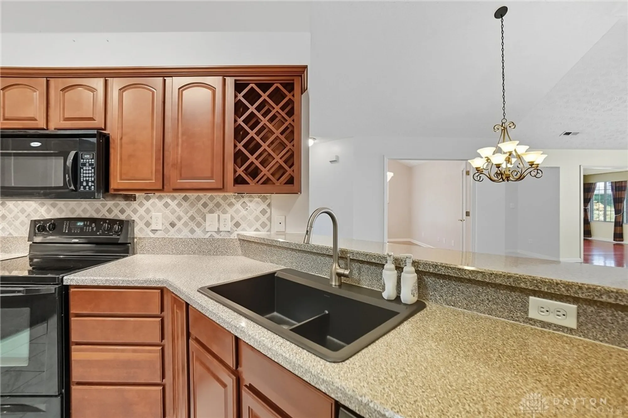 Property Slideshow image 17 of 41 | 3392 greenburn rd, Beavercreek, OH, 45434
