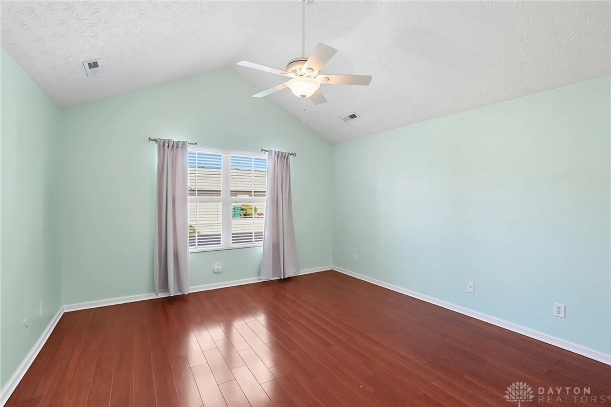 Property Slideshow image 24 of 41 | 3392 greenburn rd, Beavercreek, OH, 45434