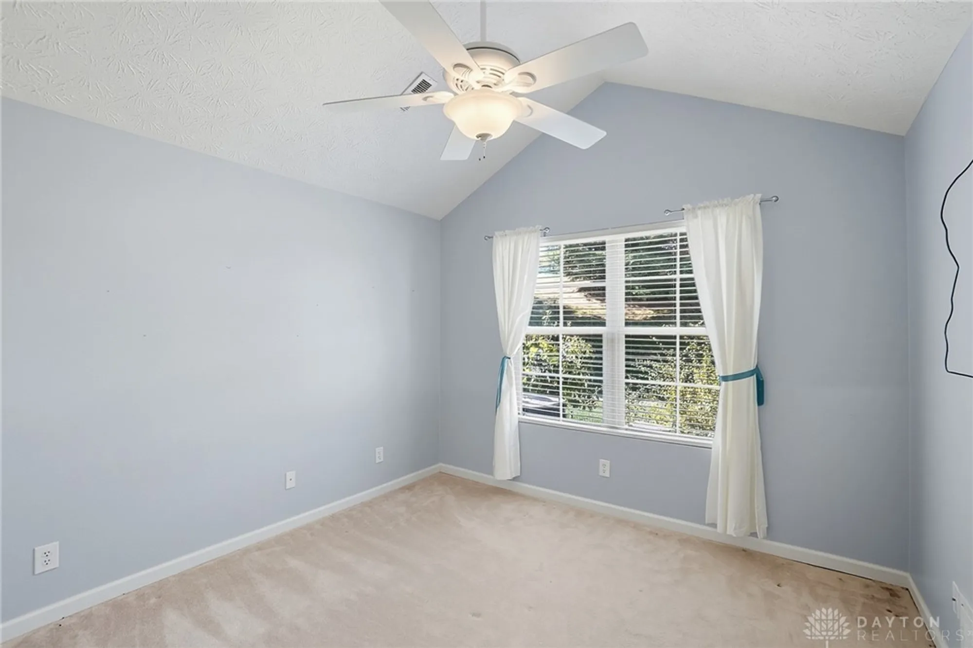 Property Slideshow image 29 of 41 | 3392 greenburn rd, Beavercreek, OH, 45434