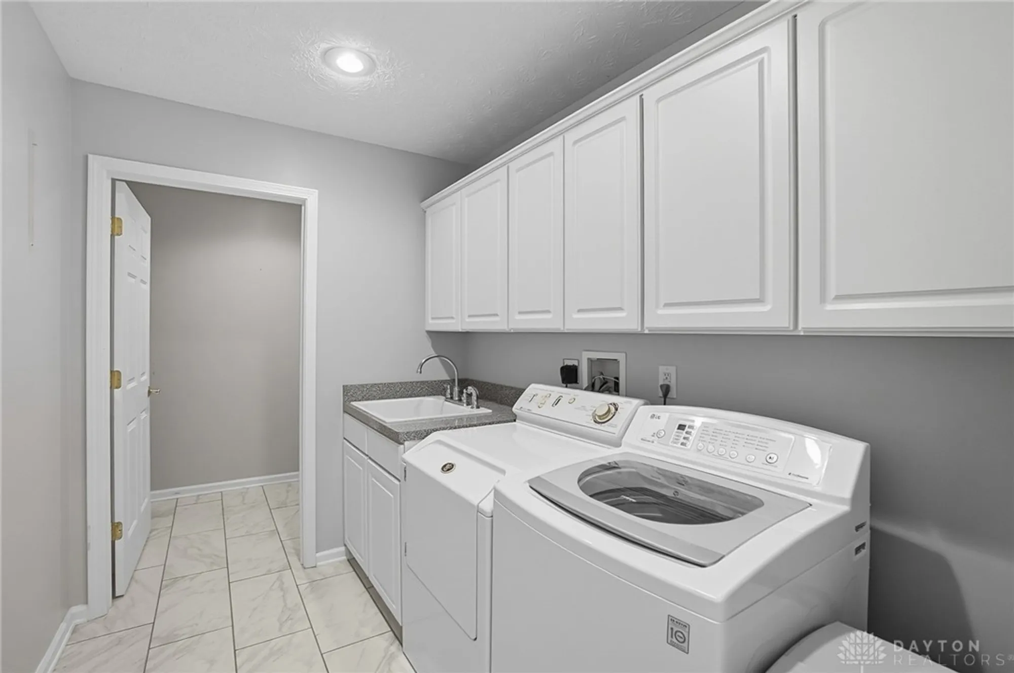 Property Slideshow image 35 of 41 | 3392 greenburn rd, Beavercreek, OH, 45434