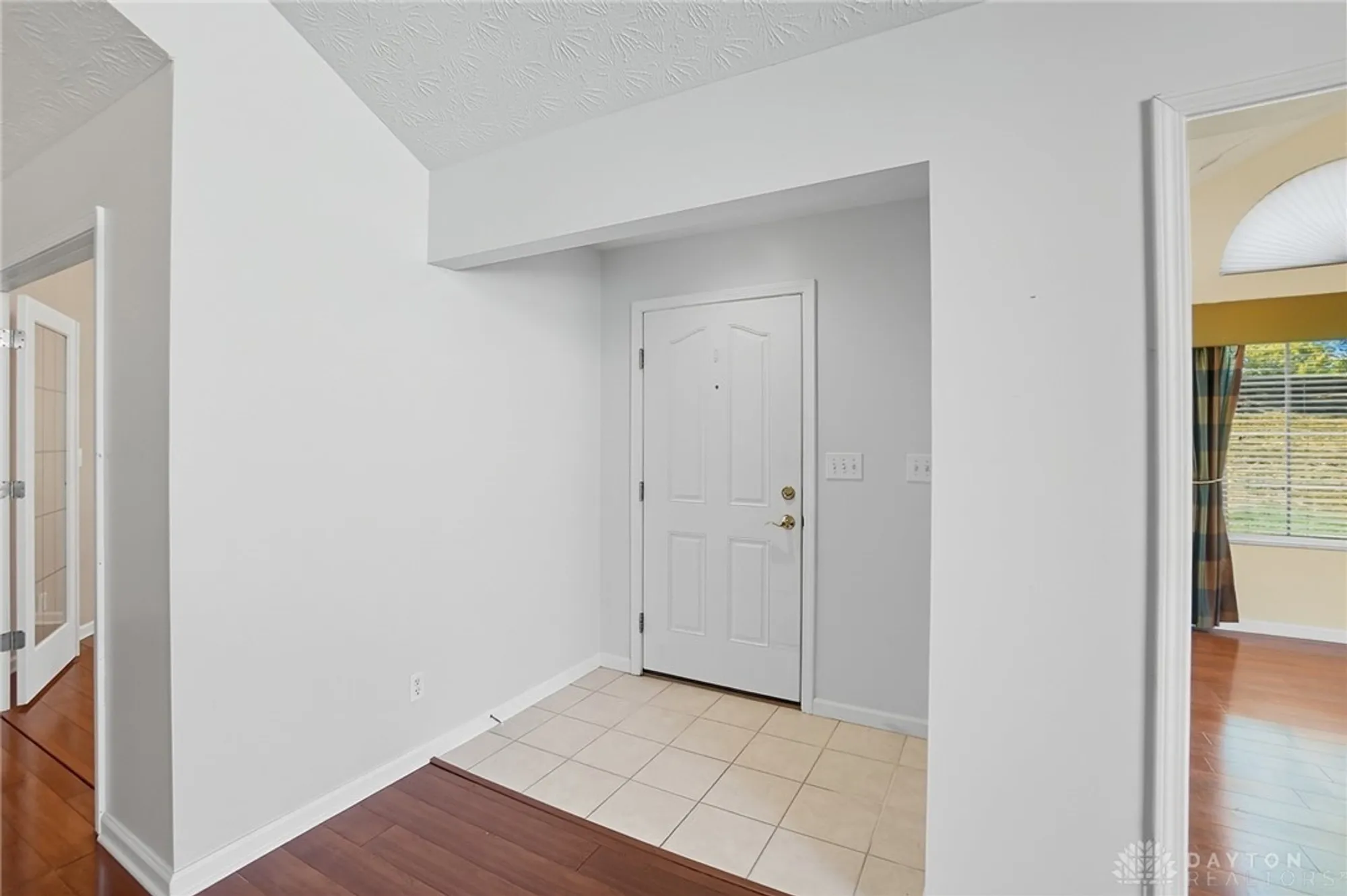 Property Slideshow image 7 of 41 | 3392 greenburn rd, Beavercreek, OH, 45434