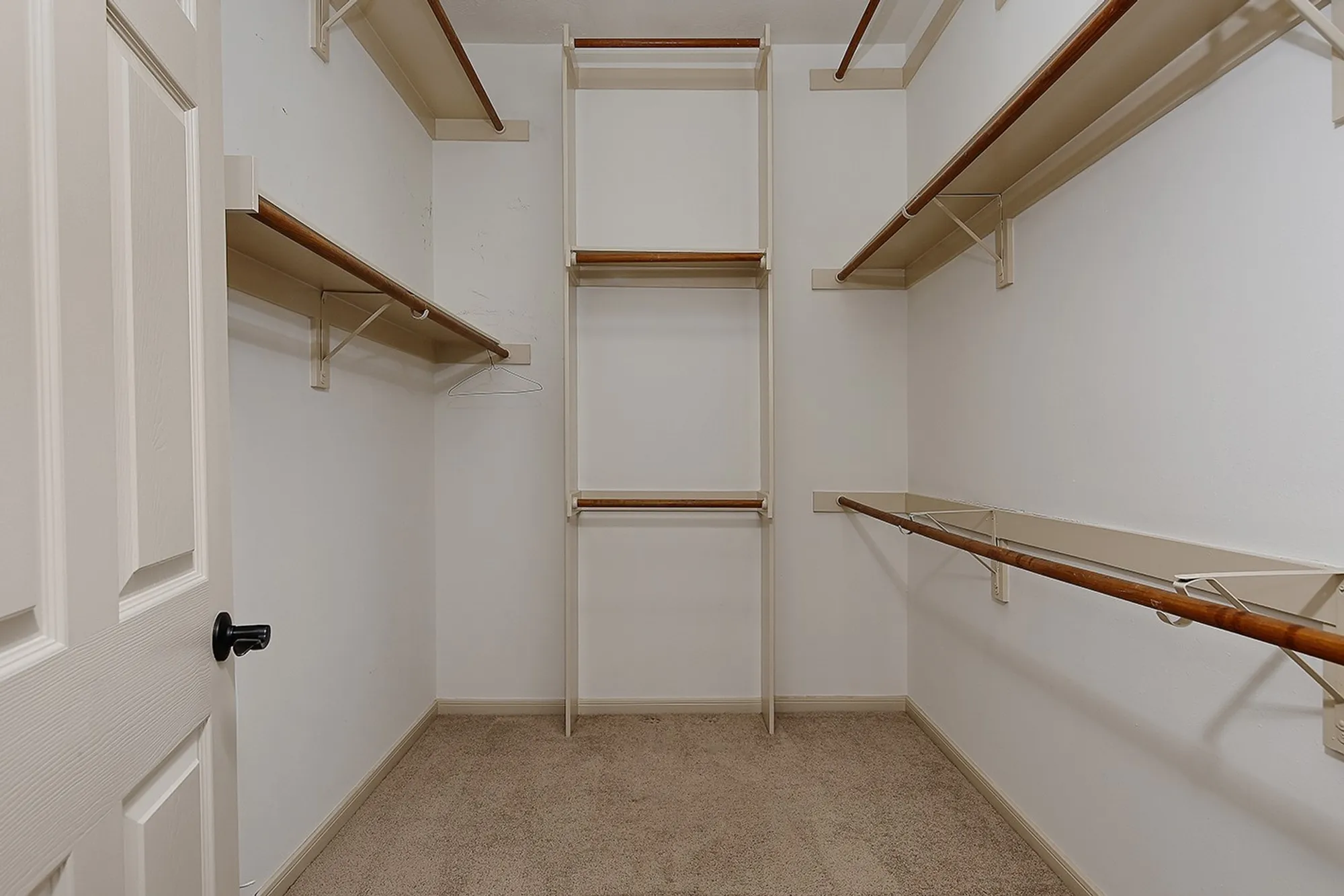 Property Slideshow image 23 of 28 | 43 wilmington way, The Woodlands, TX, 77384