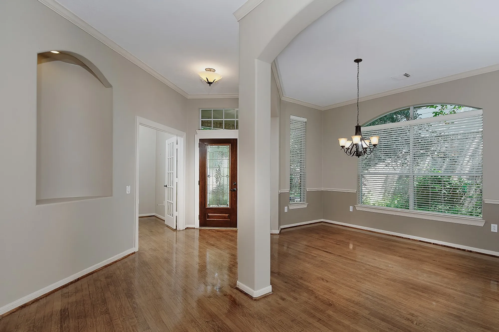 Property Slideshow image 5 of 28 | 43 wilmington way, The Woodlands, TX, 77384