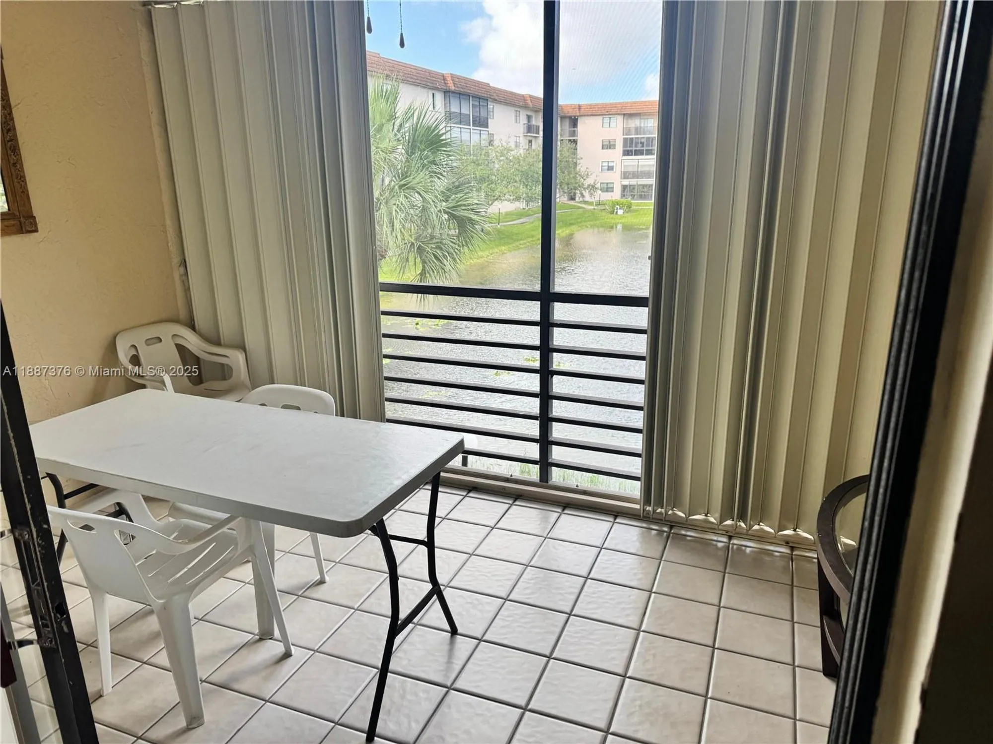 Property Slideshow image 15 of 17 | 4960 e sabal palm blvd apt 203, Tamarac, FL, 33319