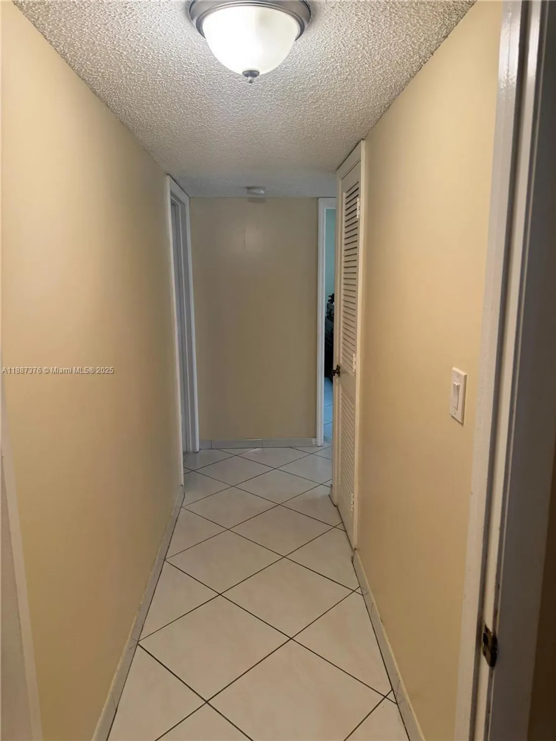 Property Slideshow image 8 of 17 | 4960 e sabal palm blvd apt 203, Tamarac, FL, 33319