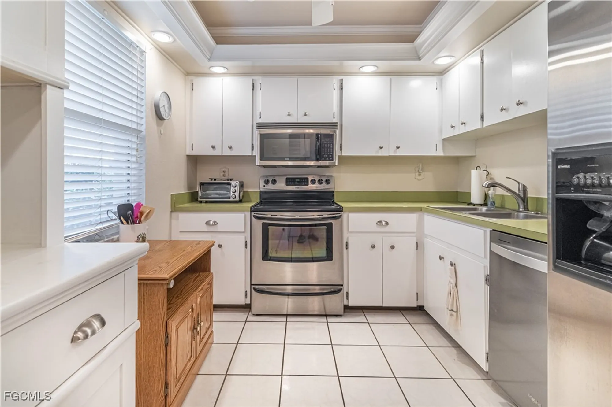 Property Slideshow image 5 of 33 | 1828 pine valley dr apt 110, Fort Myers, FL, 33907