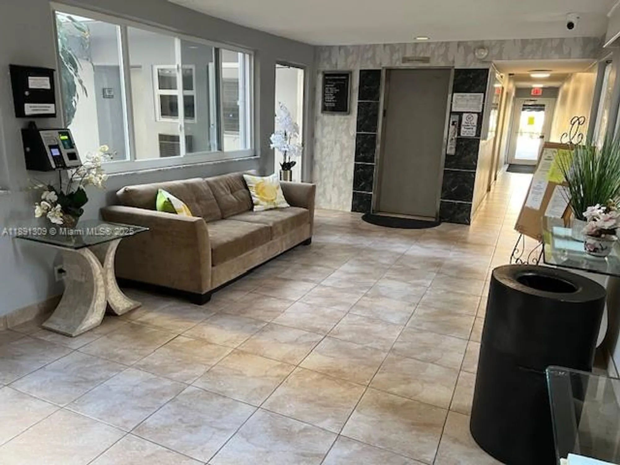 Property Slideshow image 9 of 9 | 329 se 3rd st 304s, Hallandale Beach, FL, 33009