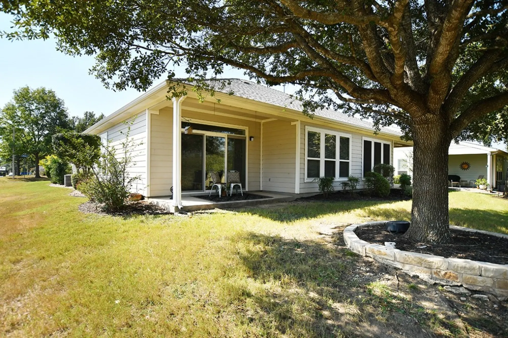 Property Slideshow image 25 of 27 | 143 dickens cir, Georgetown, TX, 78633